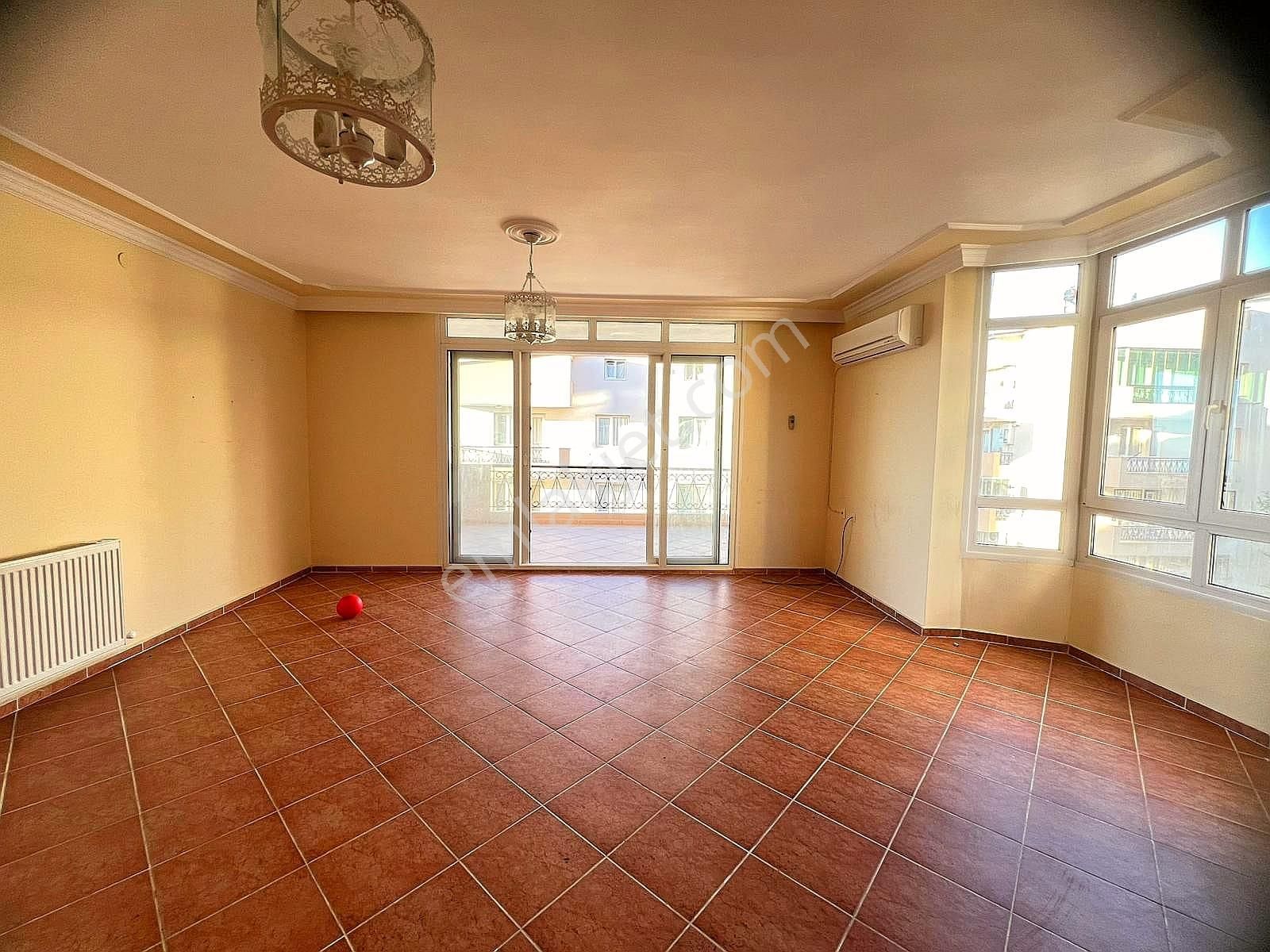 Kuşadası Merkezinde Manzaralı 3+1 Kiralık Daire - Görsel 10
