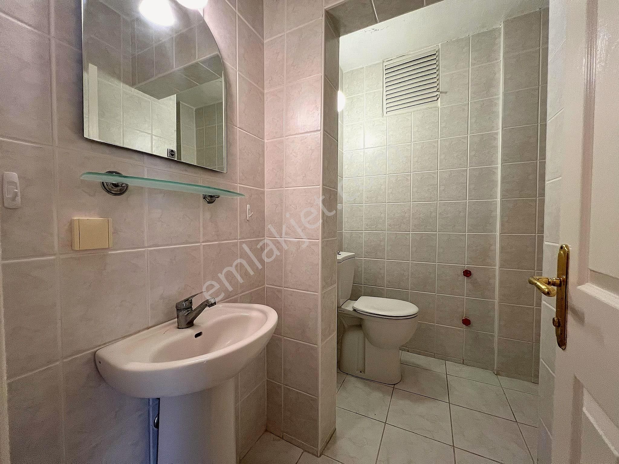 Kuşadası Merkezinde Manzaralı 3+1 Kiralık Daire - Görsel 17