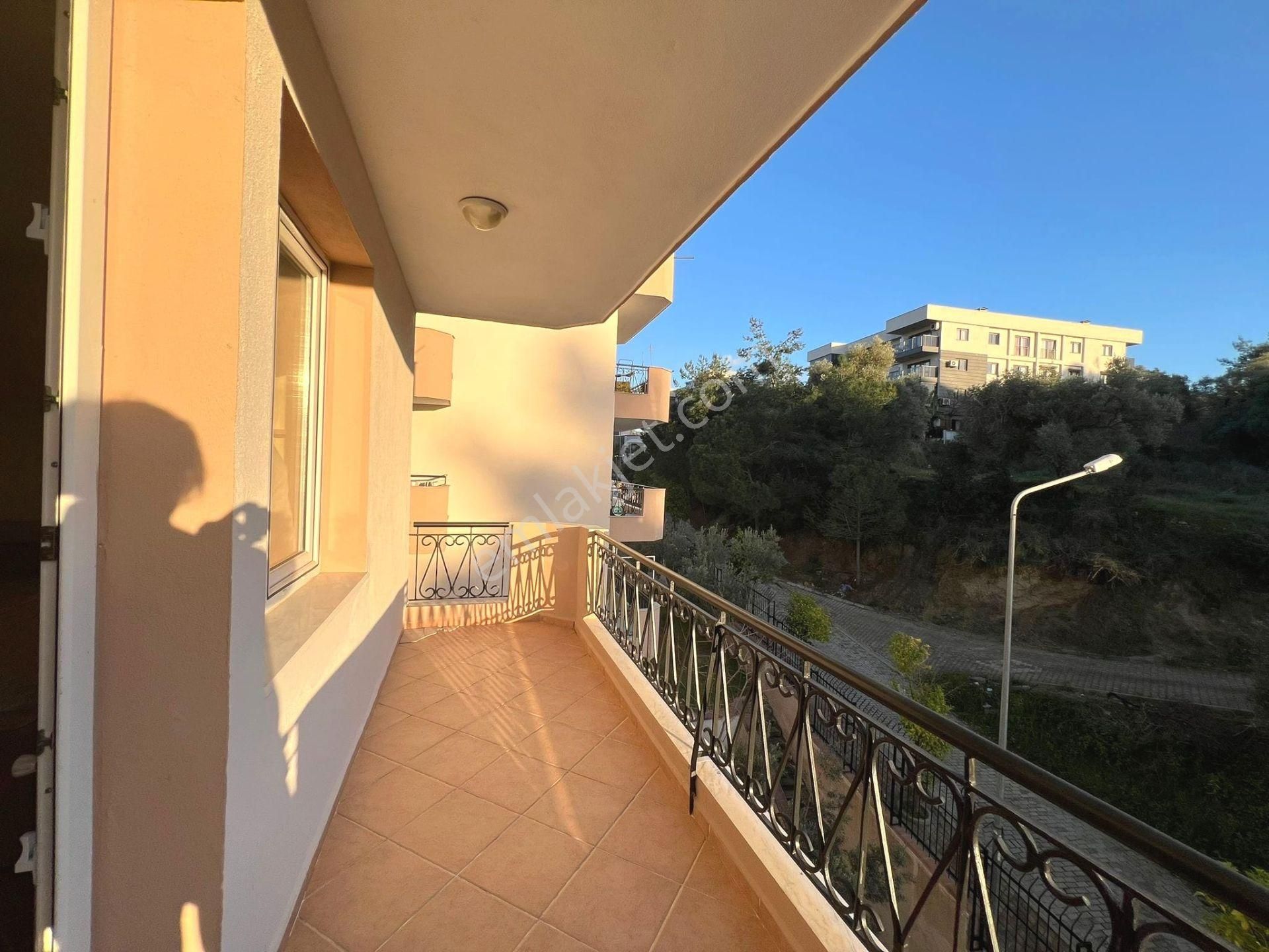 Kuşadası Merkezinde Manzaralı 3+1 Kiralık Daire - Görsel 24