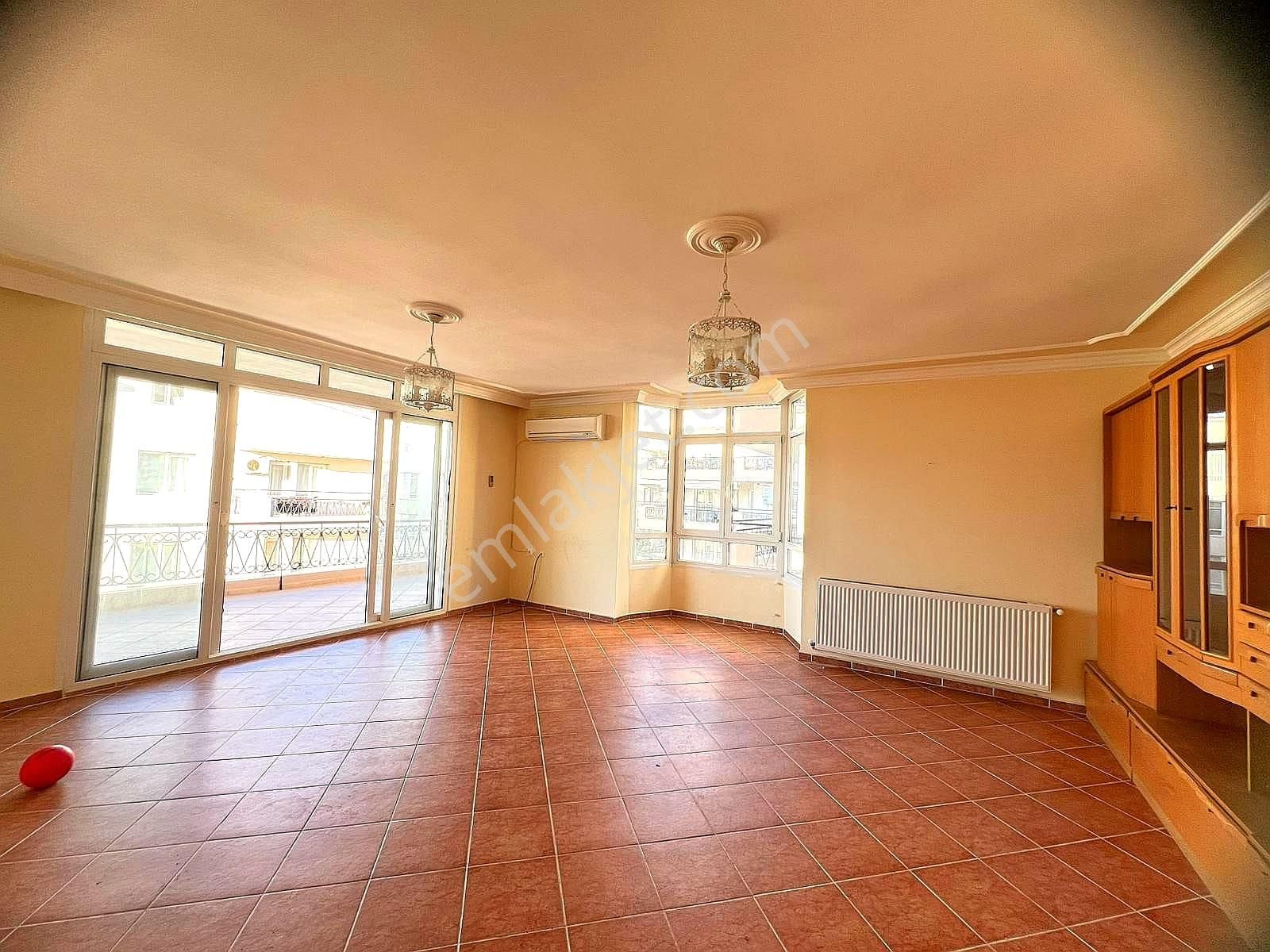 Kuşadası Merkezinde Manzaralı 3+1 Kiralık Daire - Görsel 11