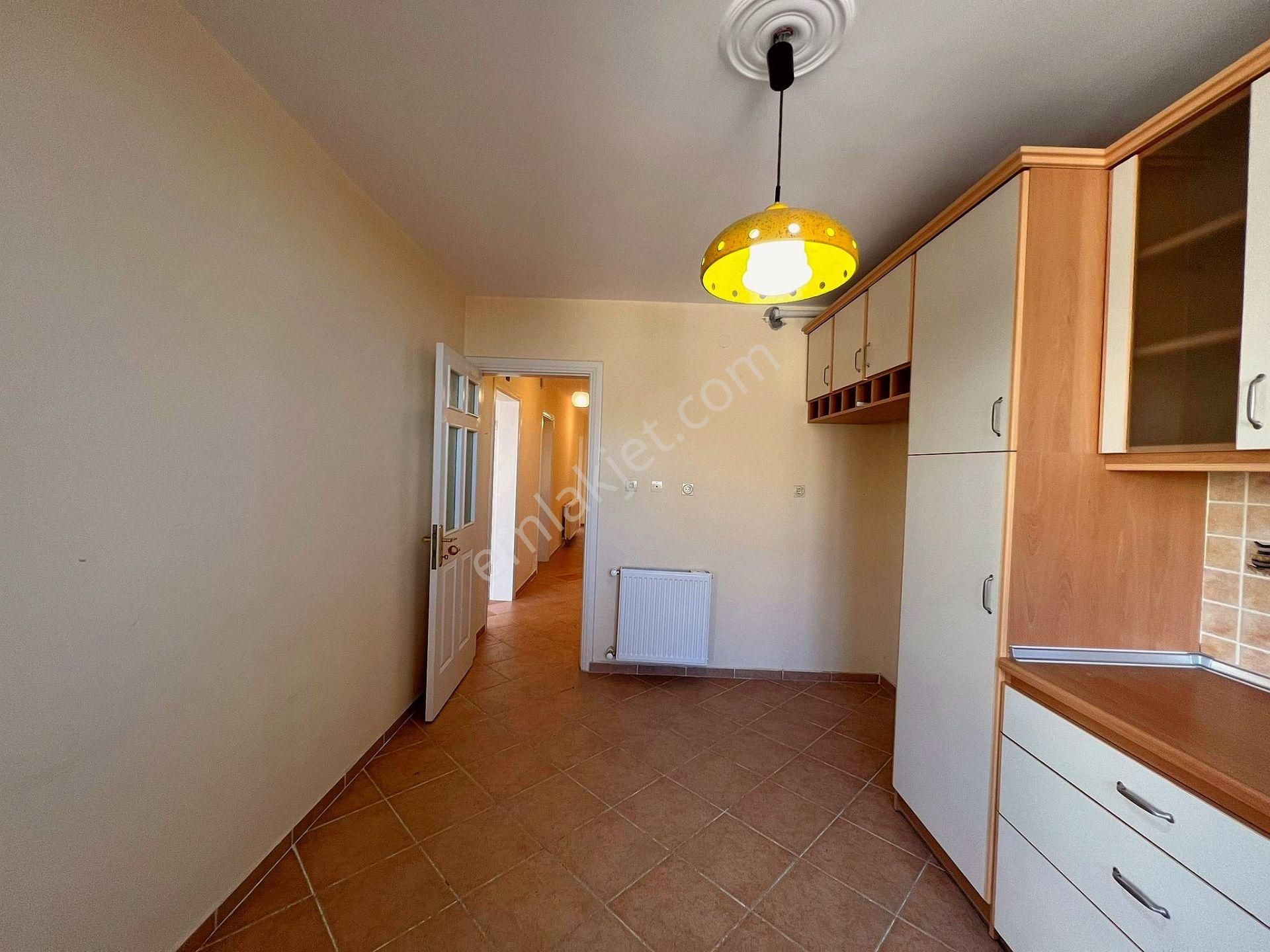 Kuşadası Merkezinde Manzaralı 3+1 Kiralık Daire - Görsel 19