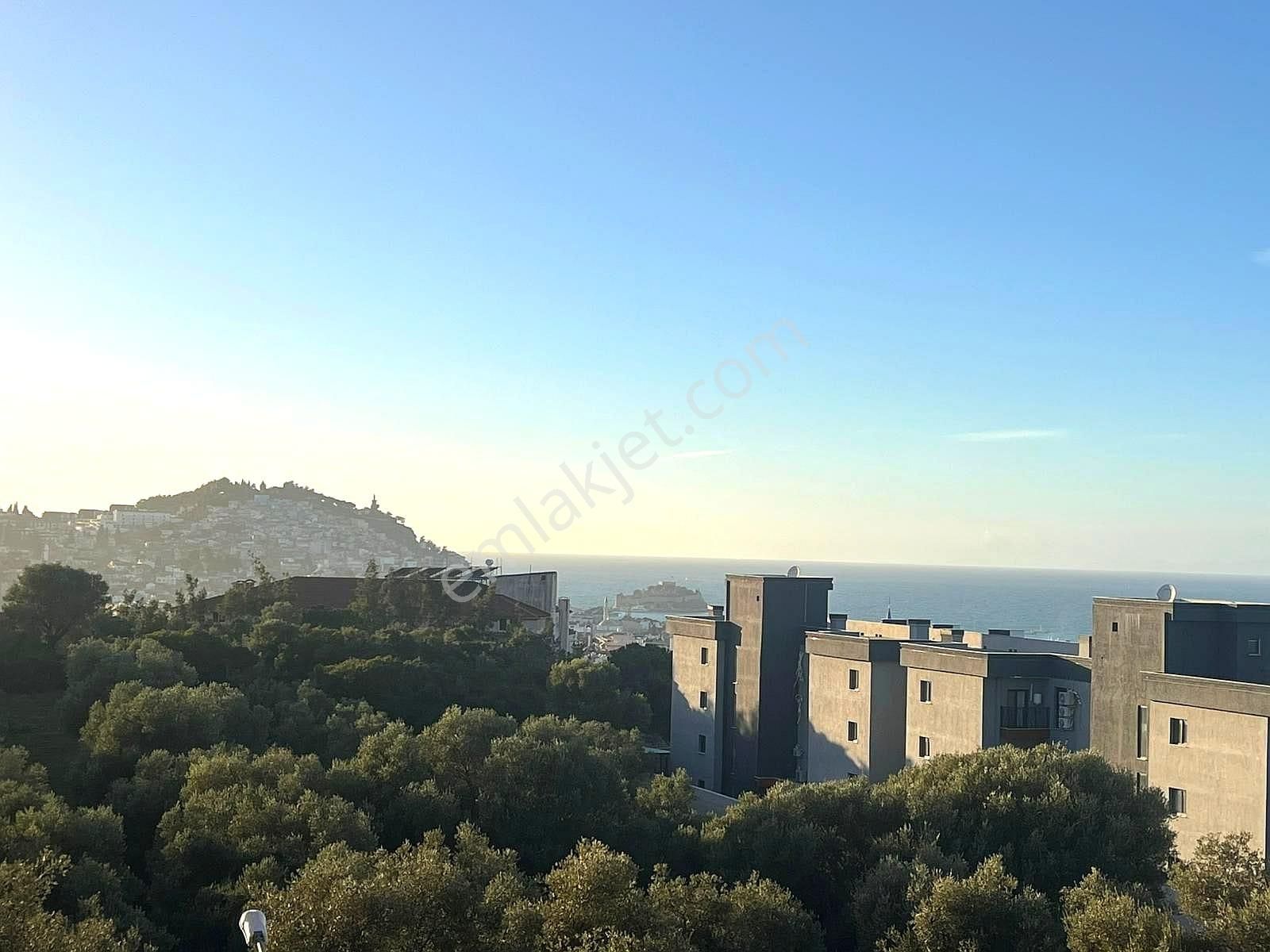 Kuşadası Merkezinde Manzaralı 3+1 Kiralık Daire - Görsel 6