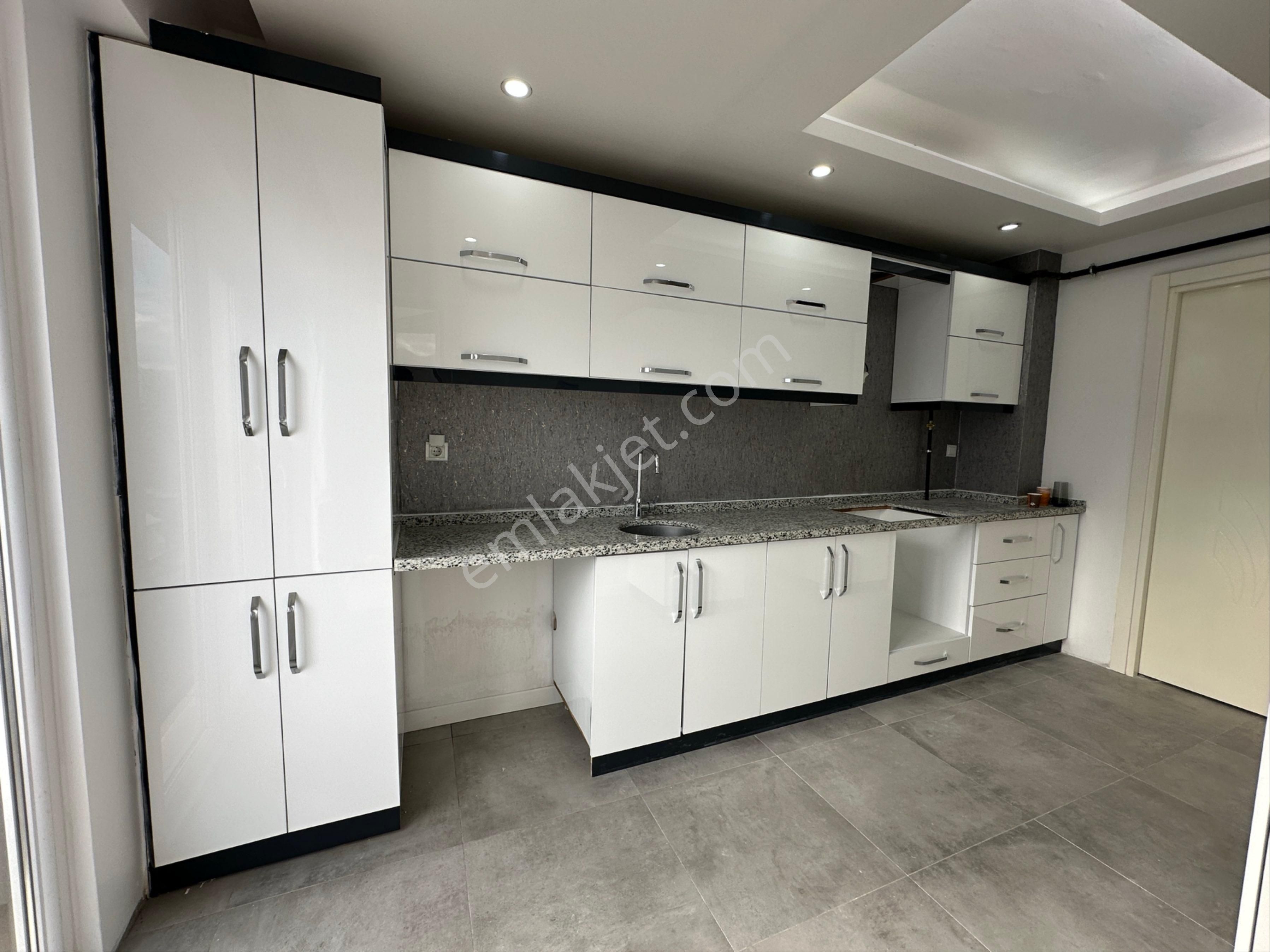 Saygın’dan M.efendi Kaymakamlığı Yakını 125m2 3+1 Kiralık Daire