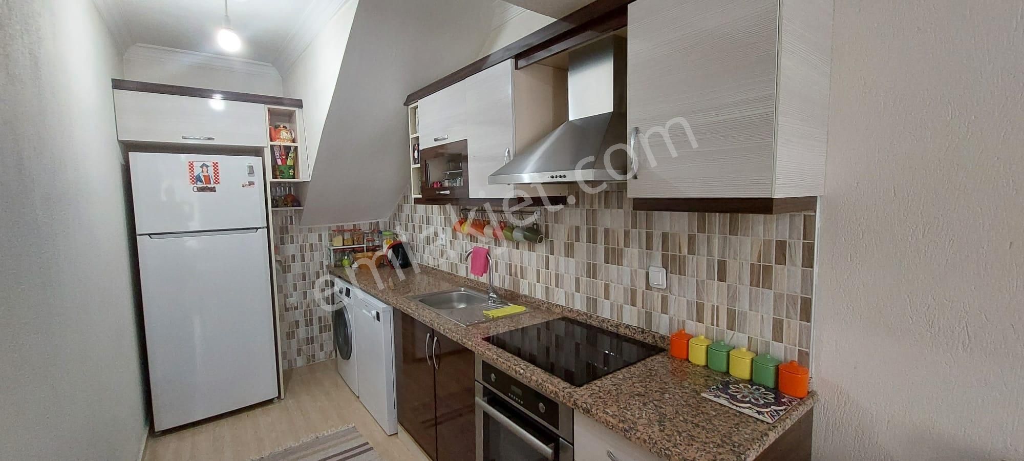 Kuşadası Merkezde Denize Yürüme Mesafesinde Satılık 3+1 Dubleks - Görsel 8