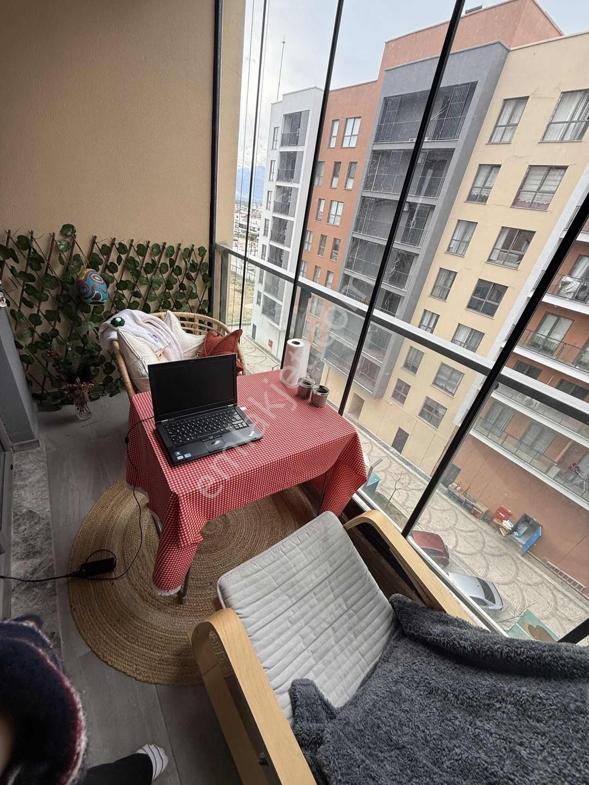 Sur Cadde'de Cadde Cephe 2+1 Katta Full Eşyalı Doğal Gazlı - Görsel 30