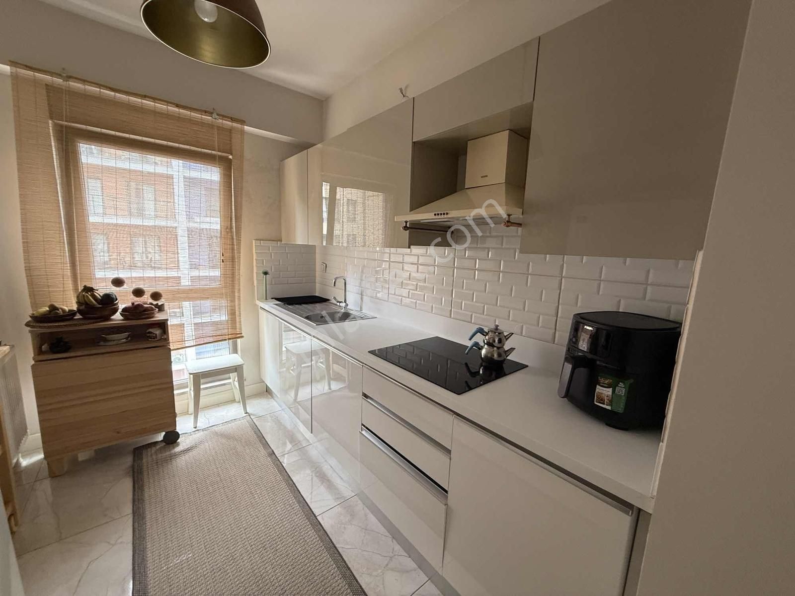 Sur Cadde'de Cadde Cephe 2+1 Katta Full Eşyalı Doğal Gazlı - Görsel 33