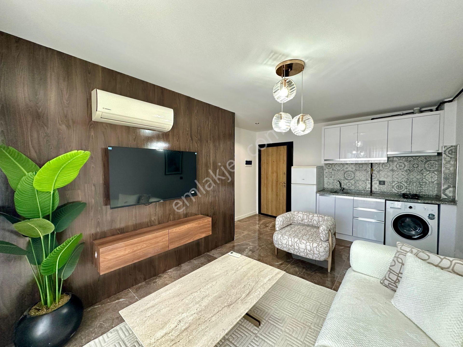 Ender Uysal Gayrimenkulden Asmalıevler De Satılık 1+1 Çatı Katı Klimalı Lüx Daire..