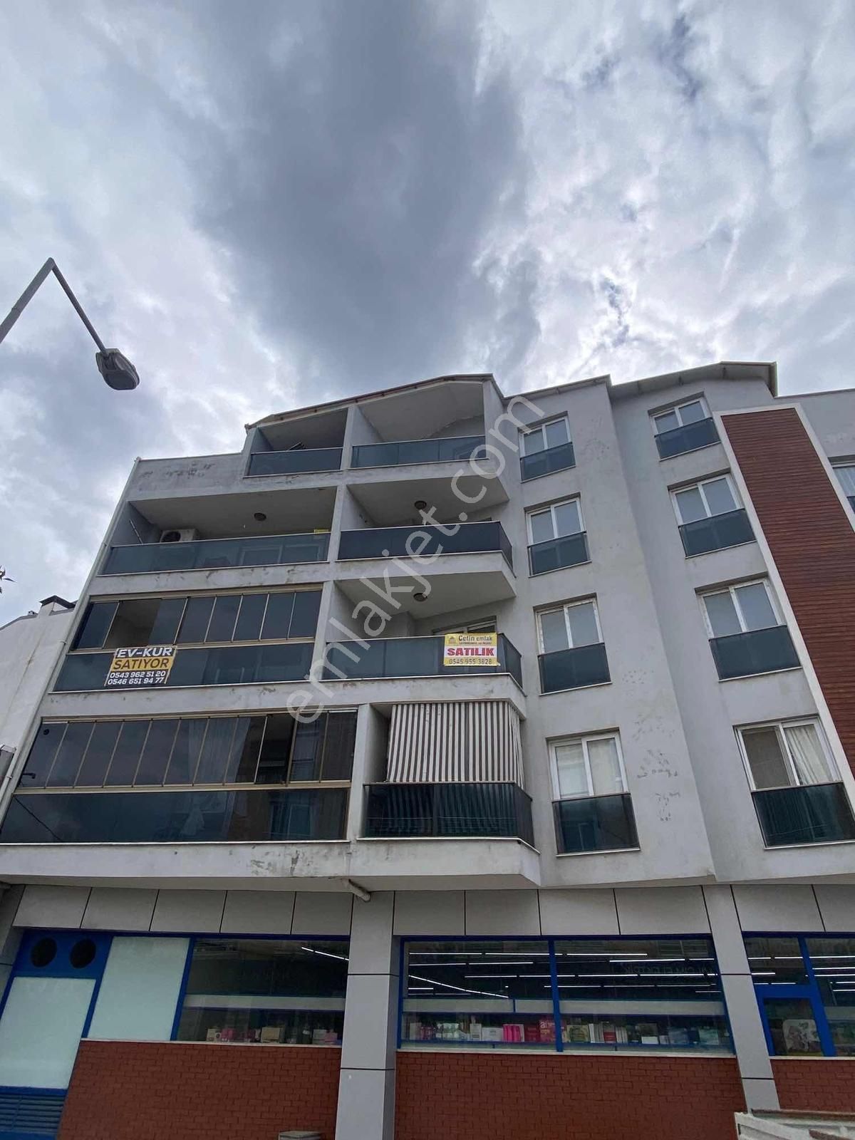 Kuşadası Davutlarda Ön Cepheli Çok Genşi 3+1 Daire - Görsel 9