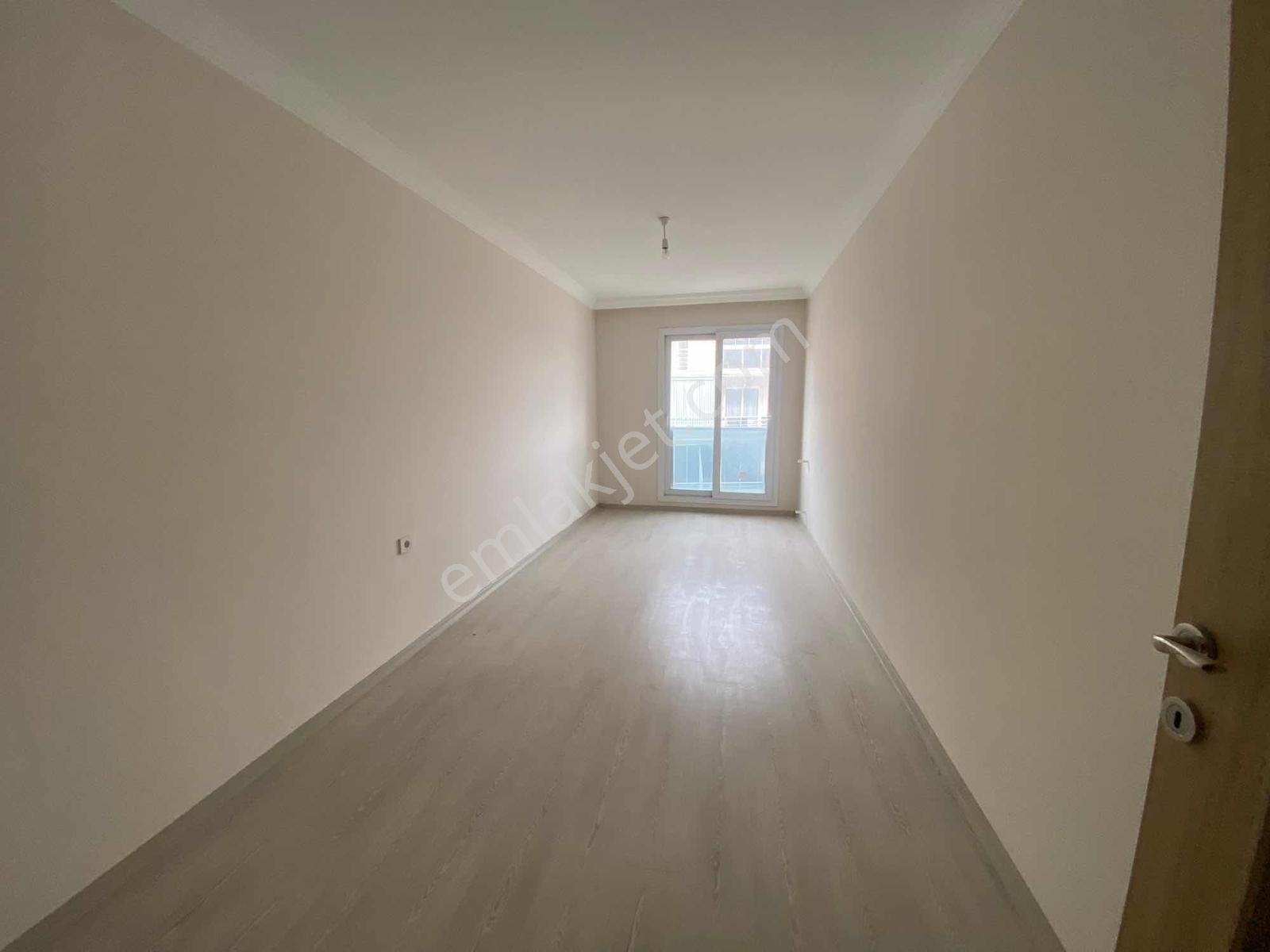 Kuşadası Davutlarda Ön Cepheli Çok Genşi 3+1 Daire - Görsel 14