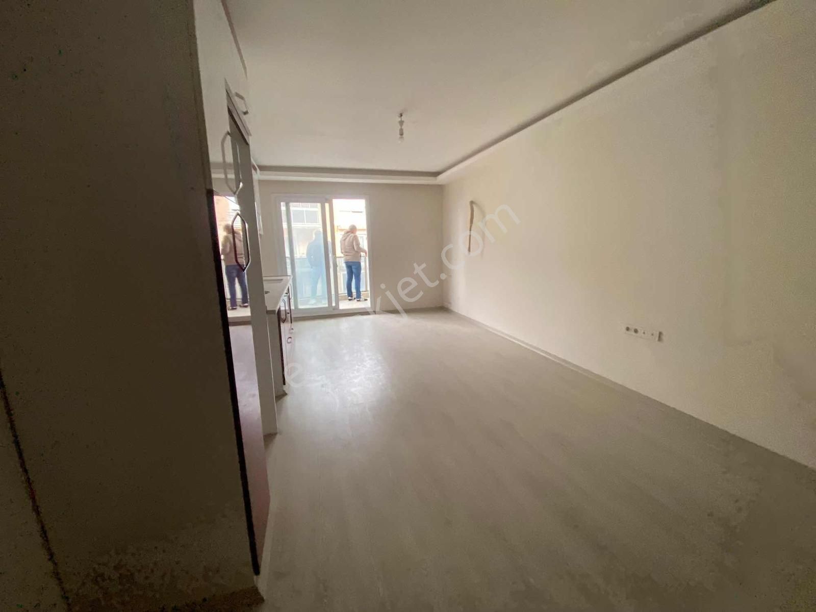 Kuşadası Davutlarda Ön Cepheli Çok Genşi 3+1 Daire - Görsel 16