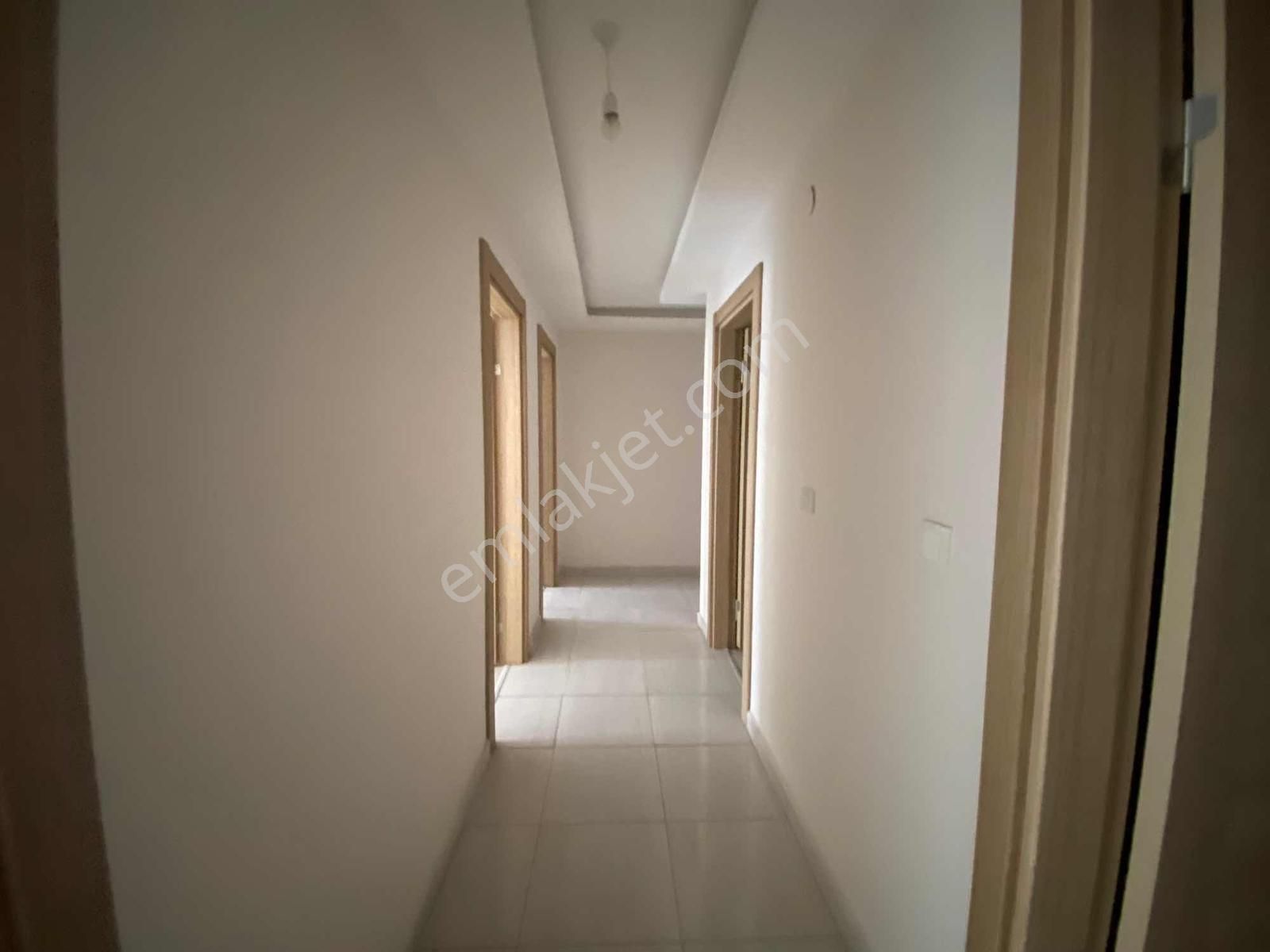 Kuşadası Davutlarda Ön Cepheli Çok Genşi 3+1 Daire - Görsel 5