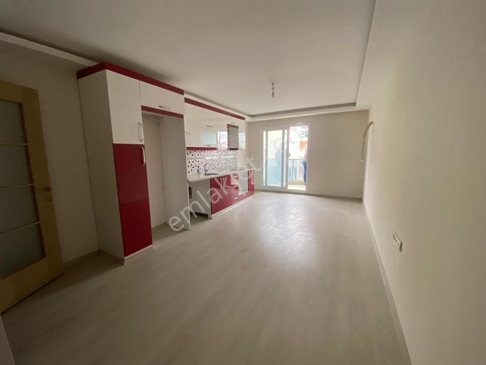 Kuşadası Davutlarda Ön Cepheli Çok Genşi 3+1 Daire - Görsel 15