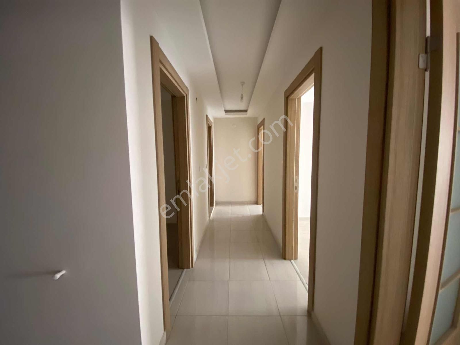 Kuşadası Davutlarda Ön Cepheli Çok Genşi 3+1 Daire - Görsel 8