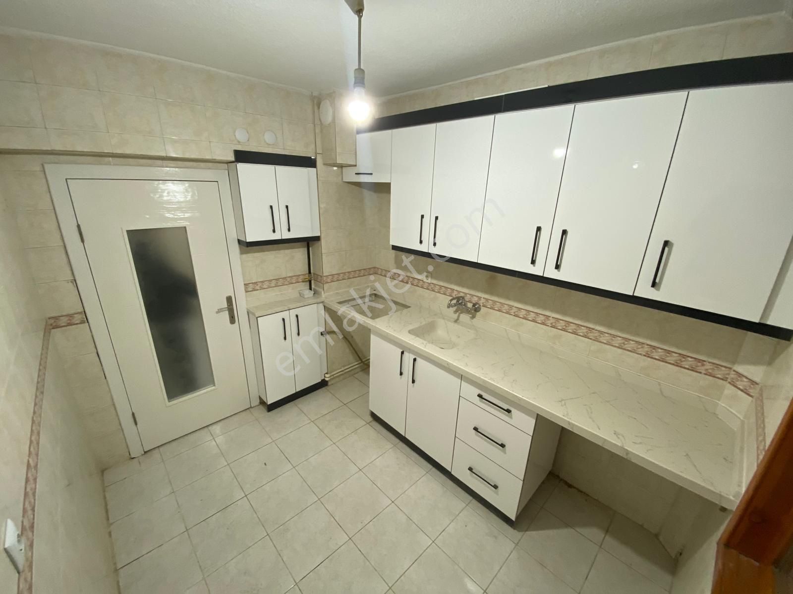 Aşagı Eglencede Kat Konumda 3+1 Yapılı Kot2 - Görsel 21