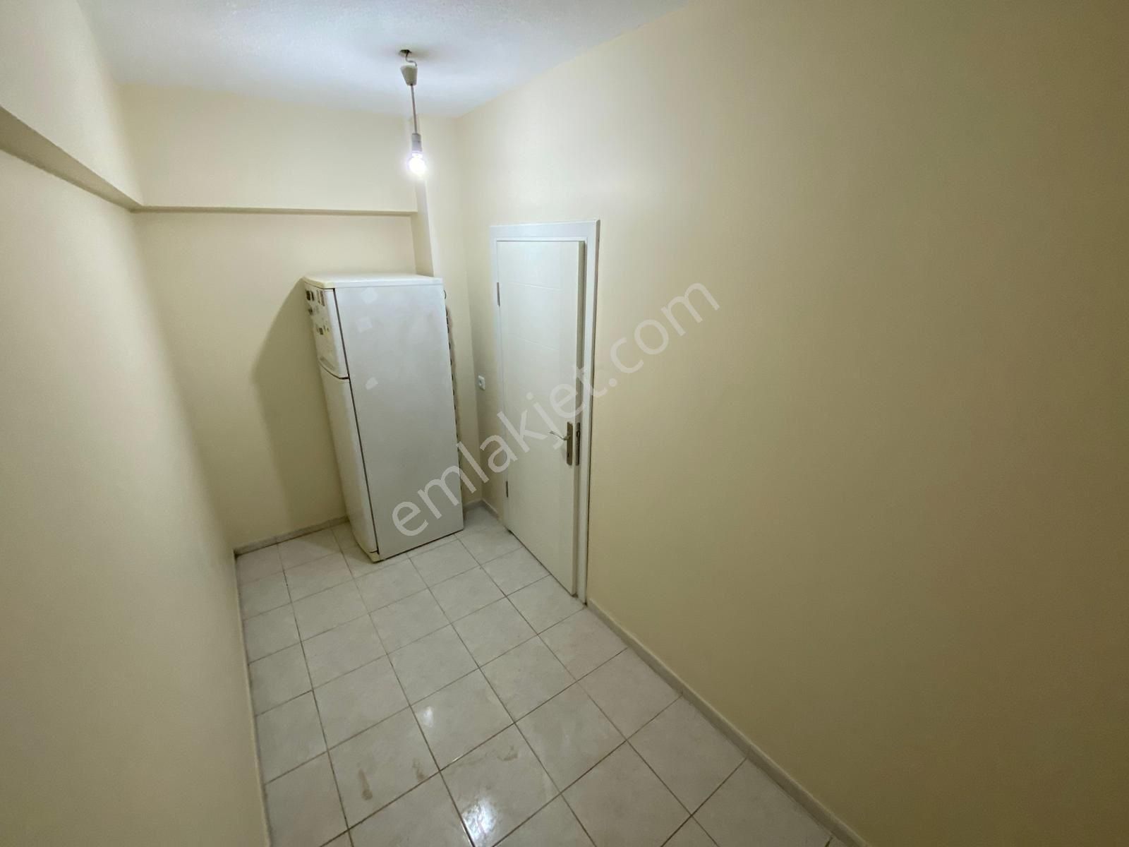 Aşagı Eglencede Kat Konumda 3+1 Yapılı Kot2 - Görsel 14