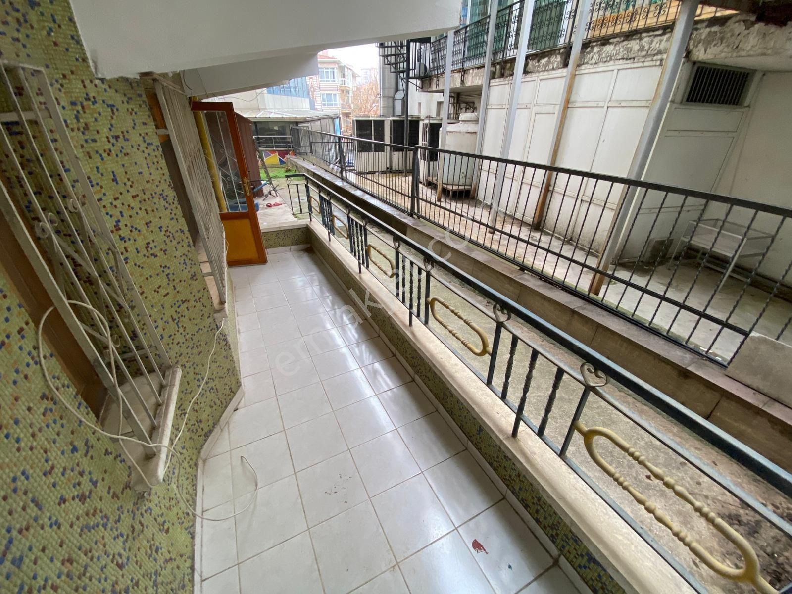 Aşagı Eglencede Kat Konumda 3+1 Yapılı Kot2 - Görsel 10