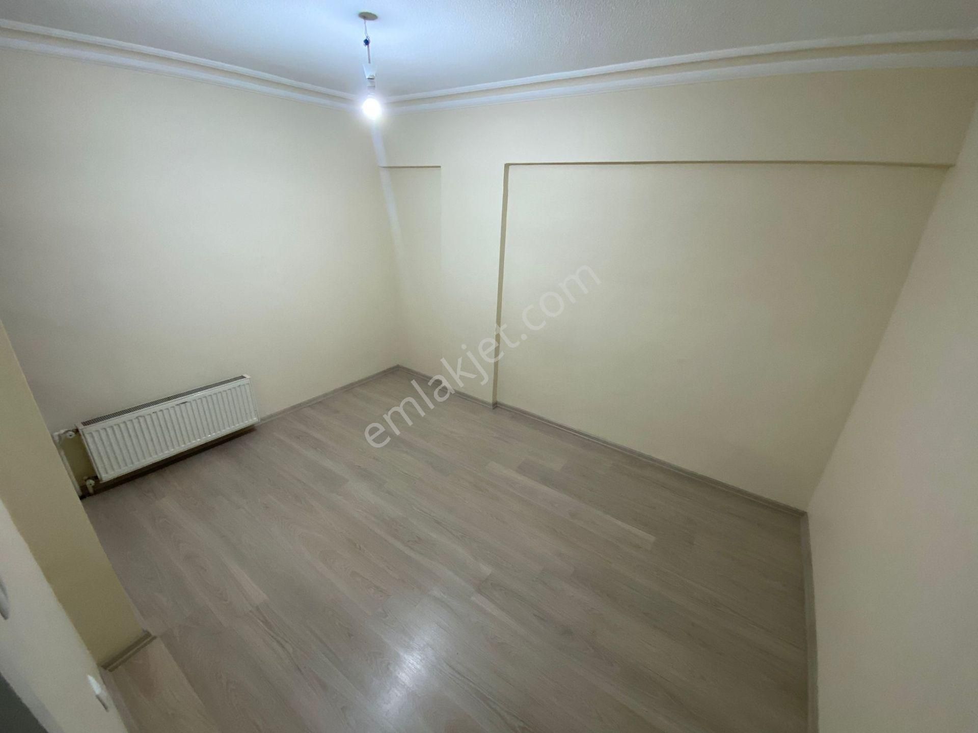 Aşagı Eglencede Kat Konumda 3+1 Yapılı Kot2 - Görsel 17