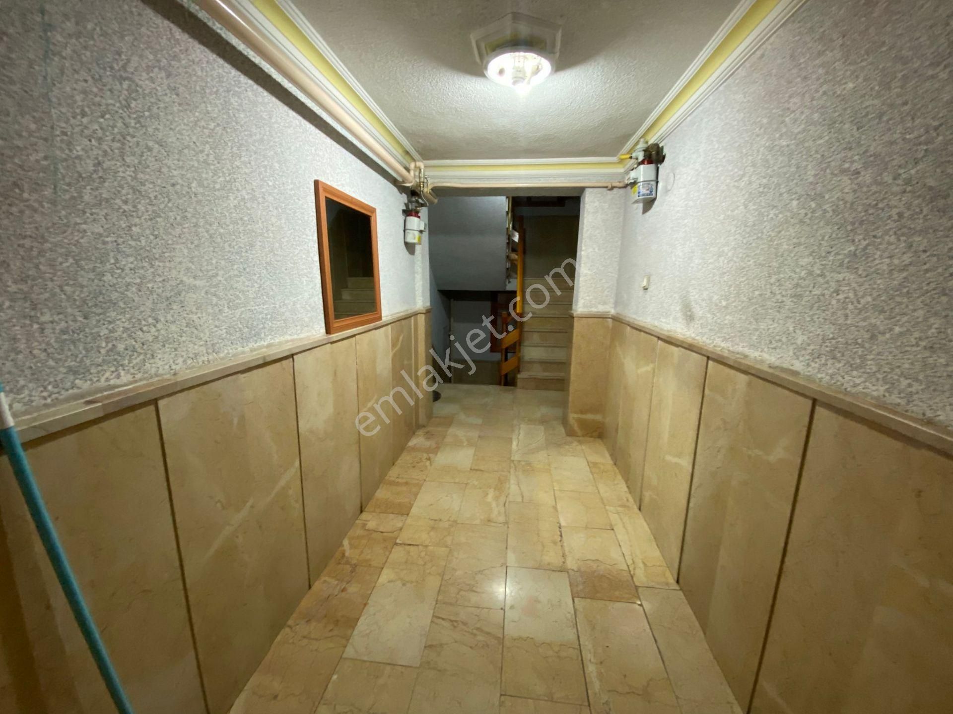 Aşagı Eglencede Kat Konumda 3+1 Yapılı Kot2 - Görsel 19