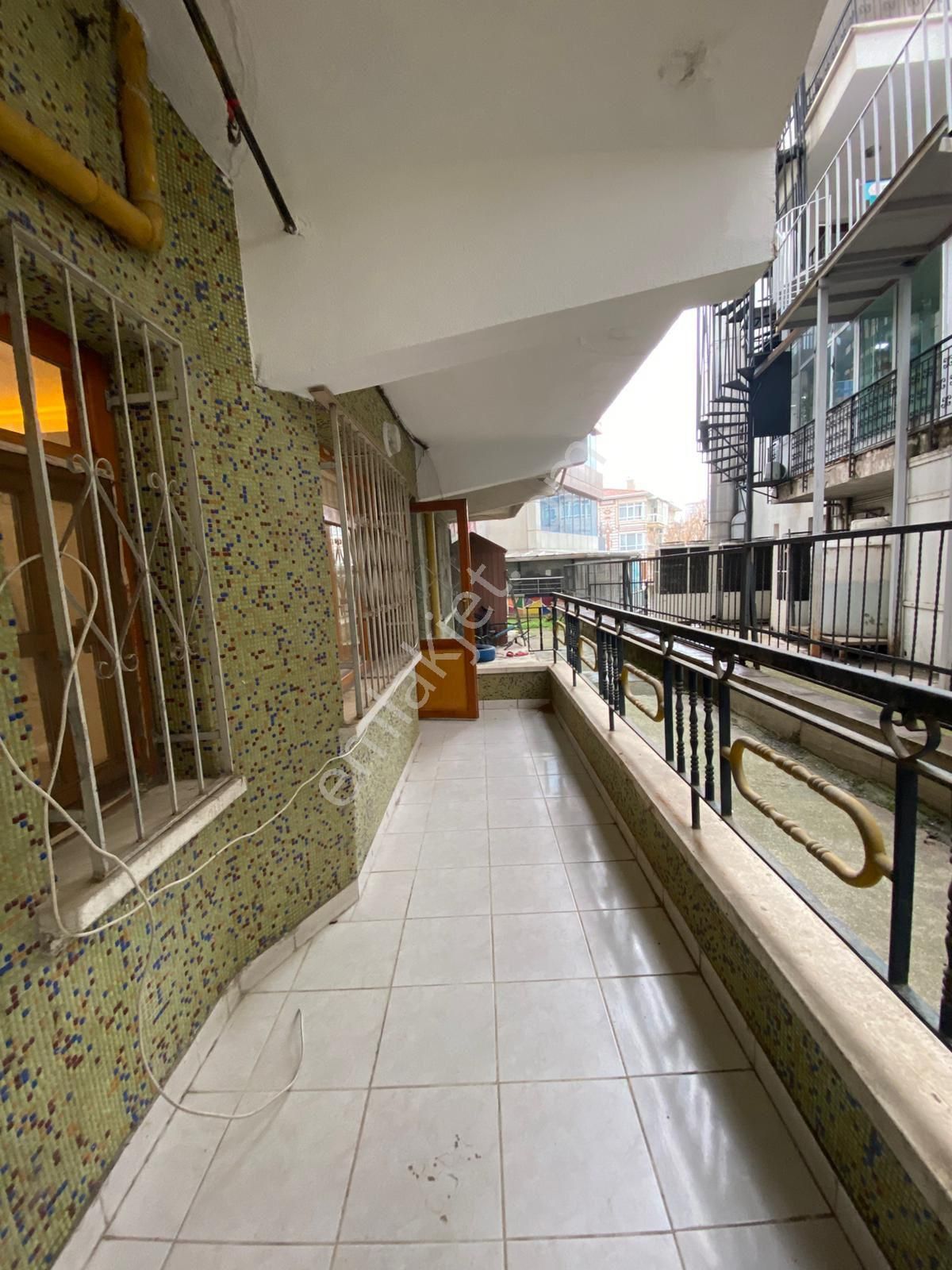 Aşagı Eglencede Kat Konumda 3+1 Yapılı Kot2 - Görsel 24