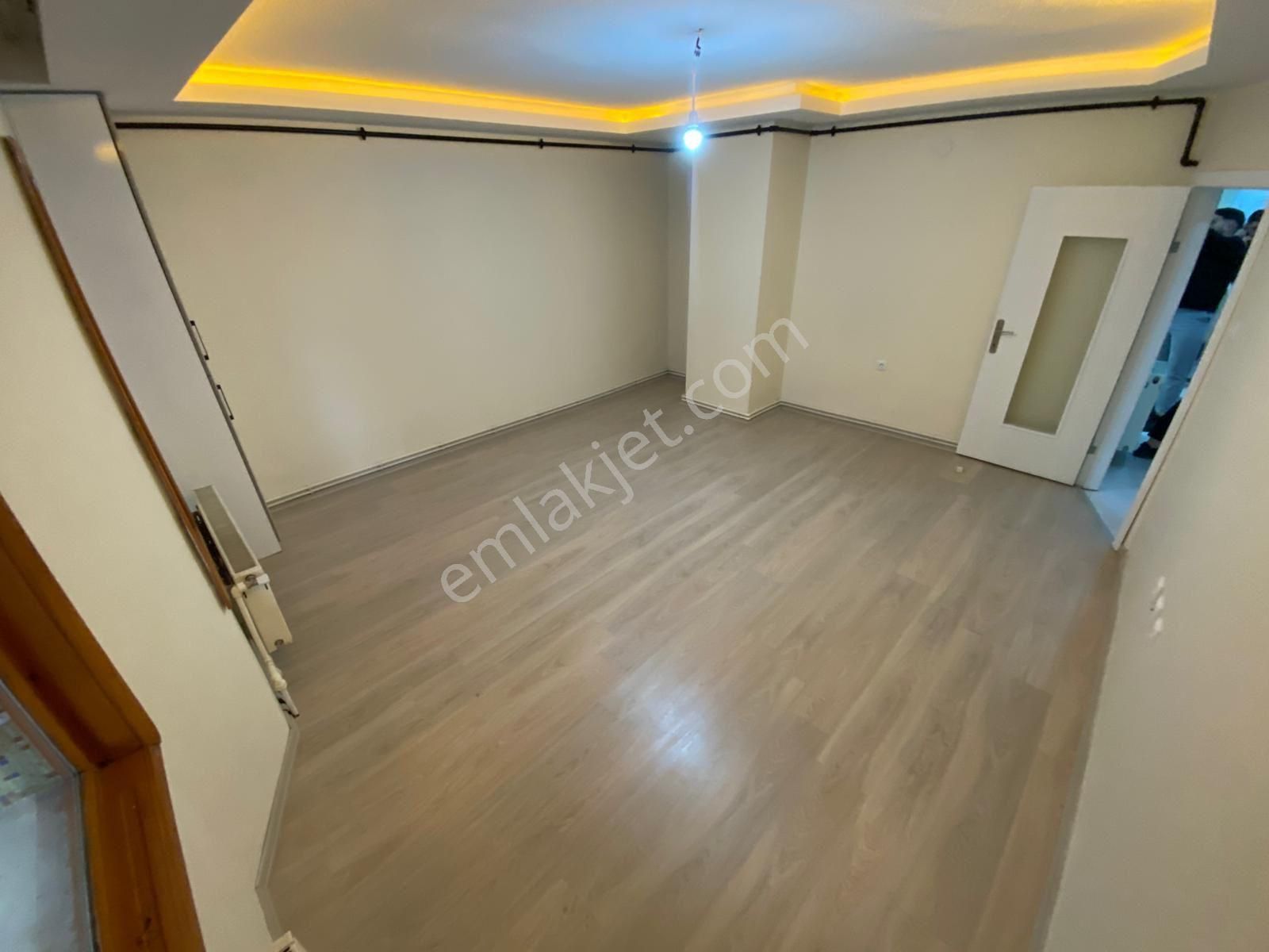 Aşagı Eglencede Kat Konumda 3+1 Yapılı Kot2 - Görsel 4