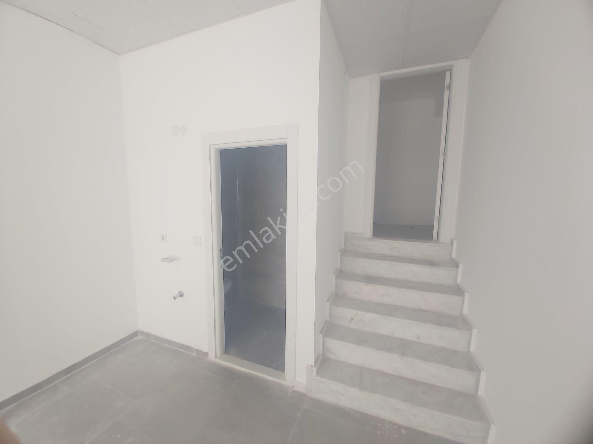 Karşıyaka Örnekköy Mh Merkezi Konumda Bacalı Wcli Kiralık Dükkan - Görsel 4