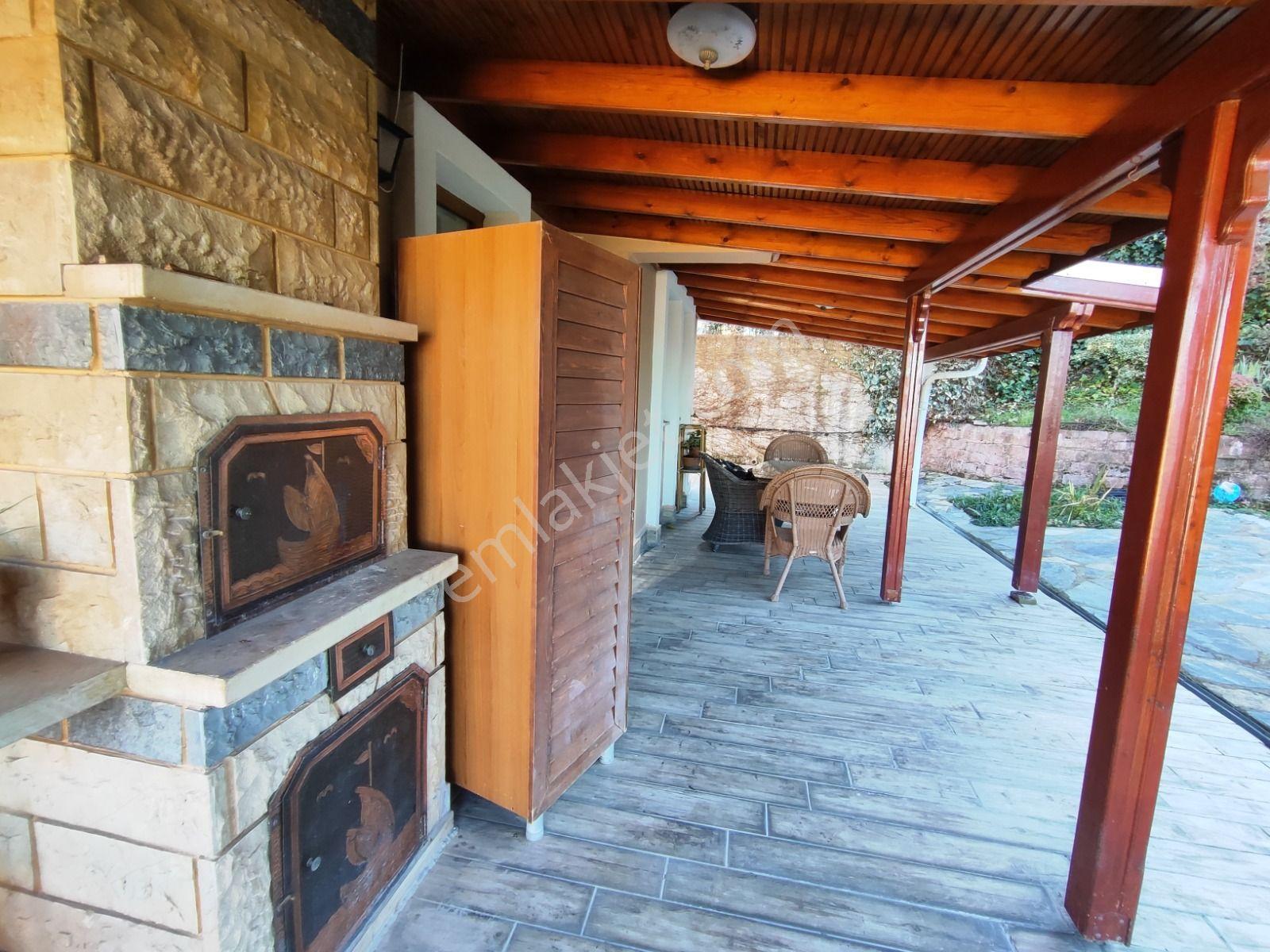 Remax Palastan Başiskele Ünikent Karşıyaka Evleri 6+1 Satılık - Görsel 32