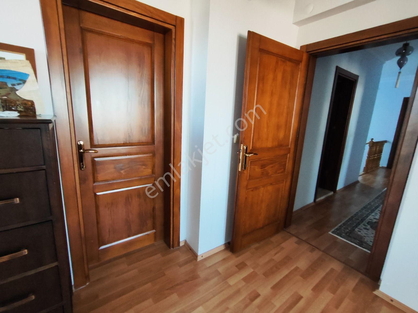 Remax Palastan Başiskele Ünikent Karşıyaka Evleri 6+1 Satılık - Görsel 15