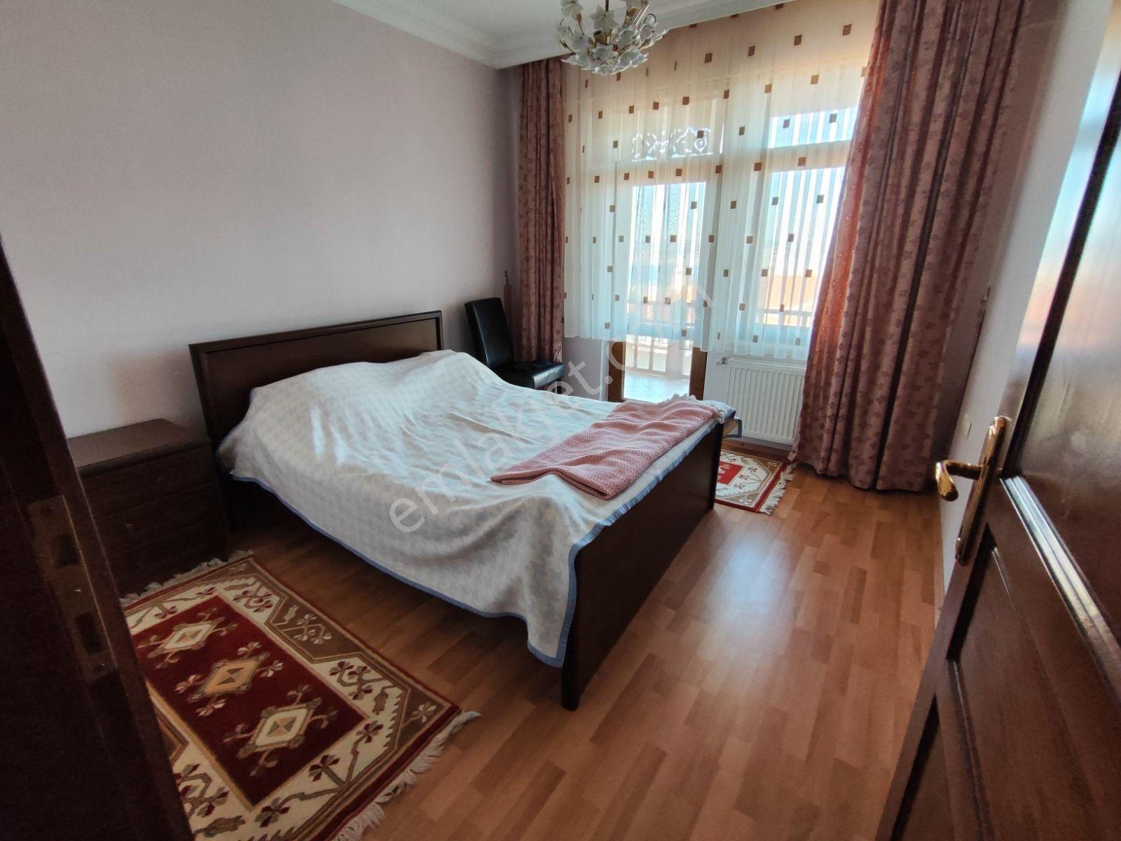Remax Palastan Başiskele Ünikent Karşıyaka Evleri 6+1 Satılık - Görsel 16