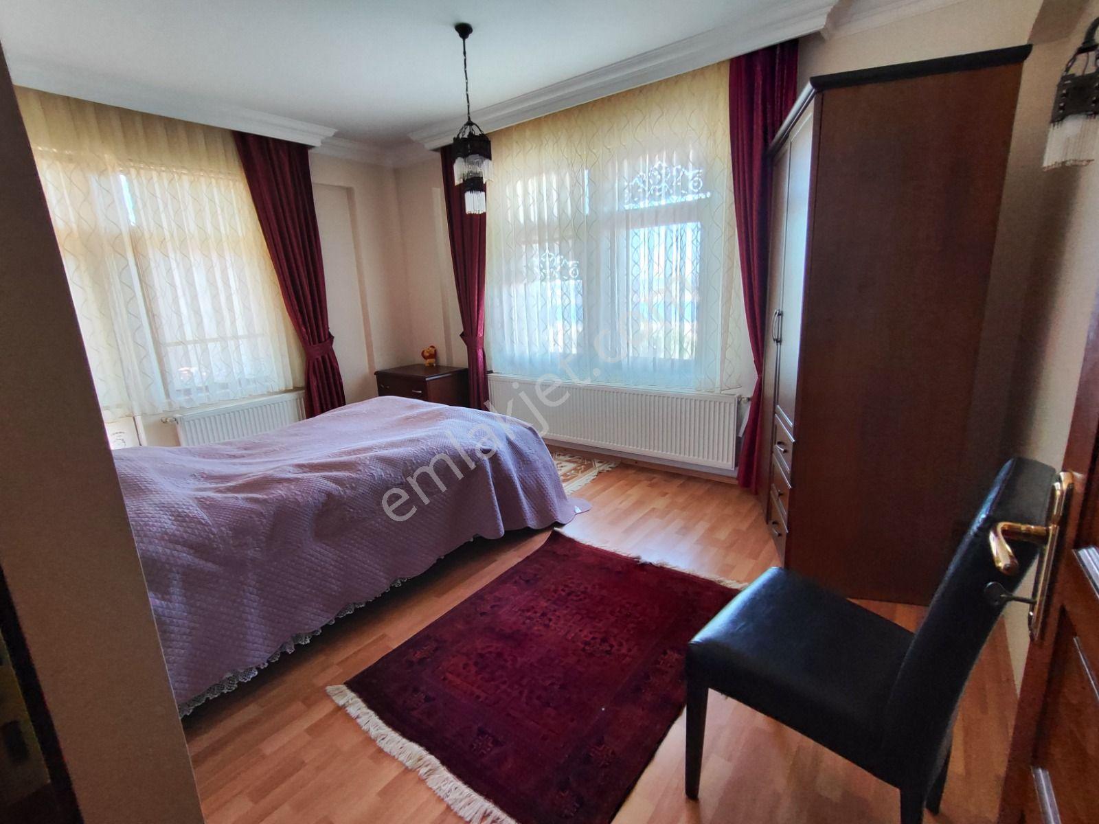 Remax Palastan Başiskele Ünikent Karşıyaka Evleri 6+1 Satılık - Görsel 18