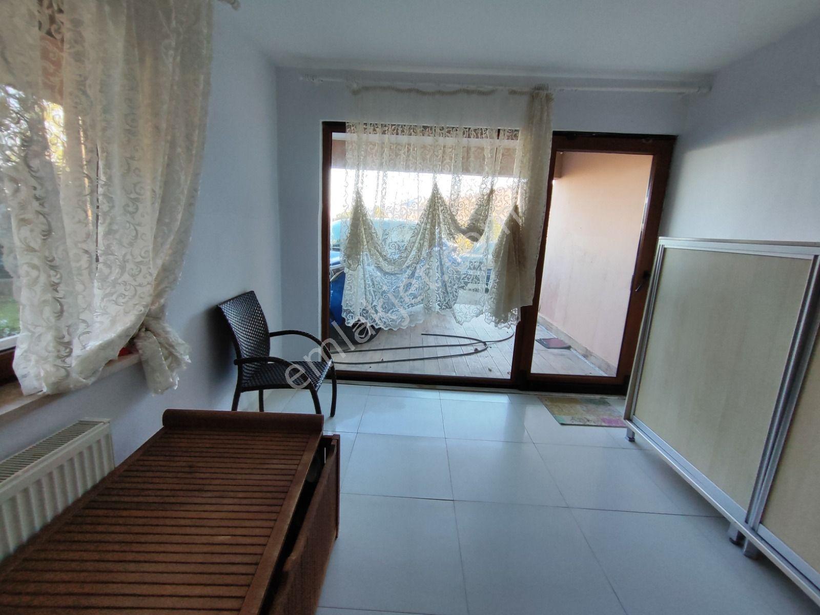 Remax Palastan Başiskele Ünikent Karşıyaka Evleri 6+1 Satılık - Görsel 24