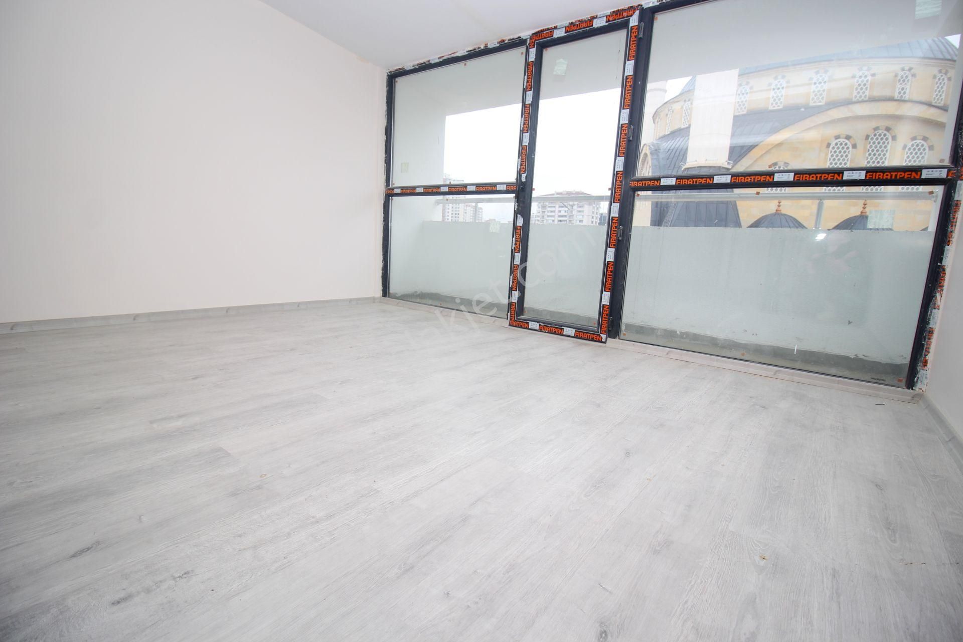 Emre Emlak'tan Bağlıca'da Dubleks Satılık 1+1 Loft Daire - Görsel 9