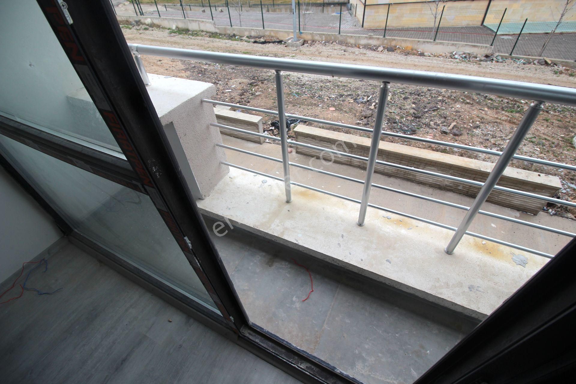 Emre Emlak'tan Bağlıca'da Dubleks Satılık 1+1 Loft Daire - Görsel 16