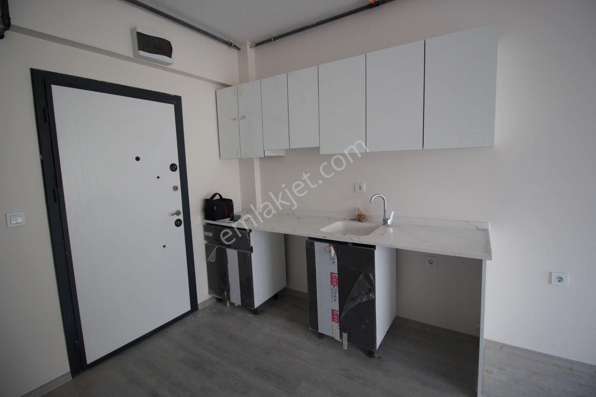 Emre Emlak'tan Bağlıca'da Dubleks Satılık 1+1 Loft Daire - Görsel 6