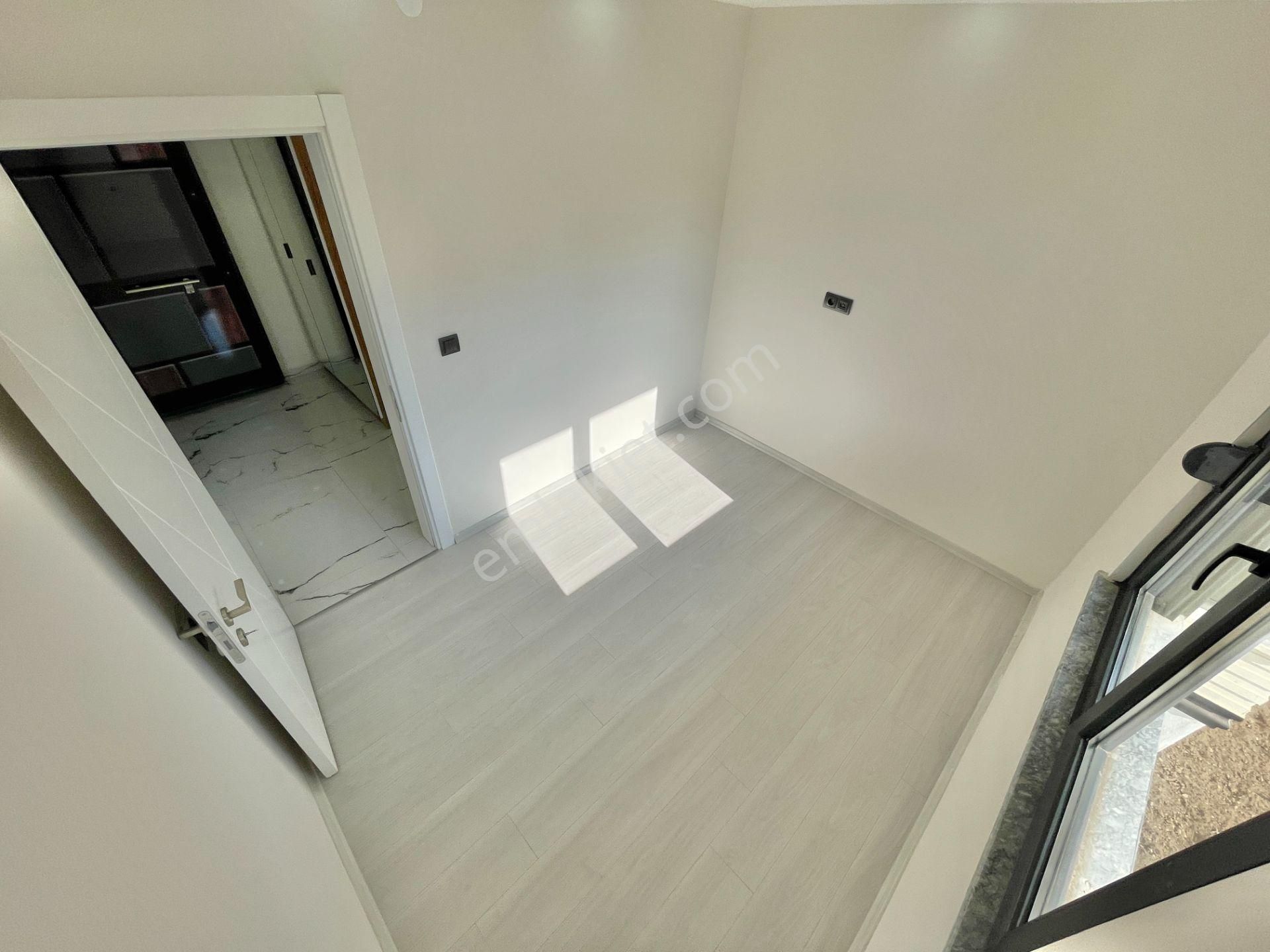 Sadece Berkay Demirel'den Altınkumda Denize 600m Çift Köşe 2+1 - Görsel 30