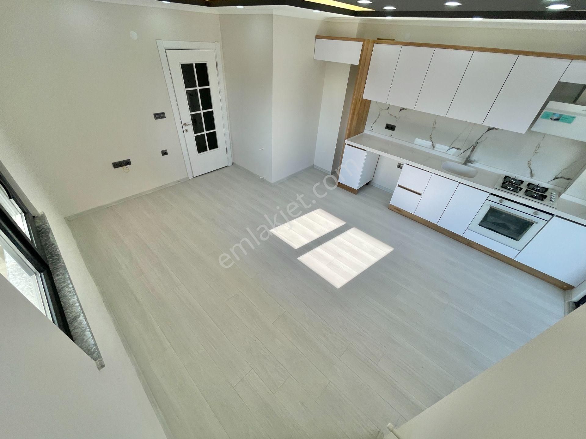 Sadece Berkay Demirel'den Altınkumda Denize 600m Çift Köşe 2+1 - Görsel 13