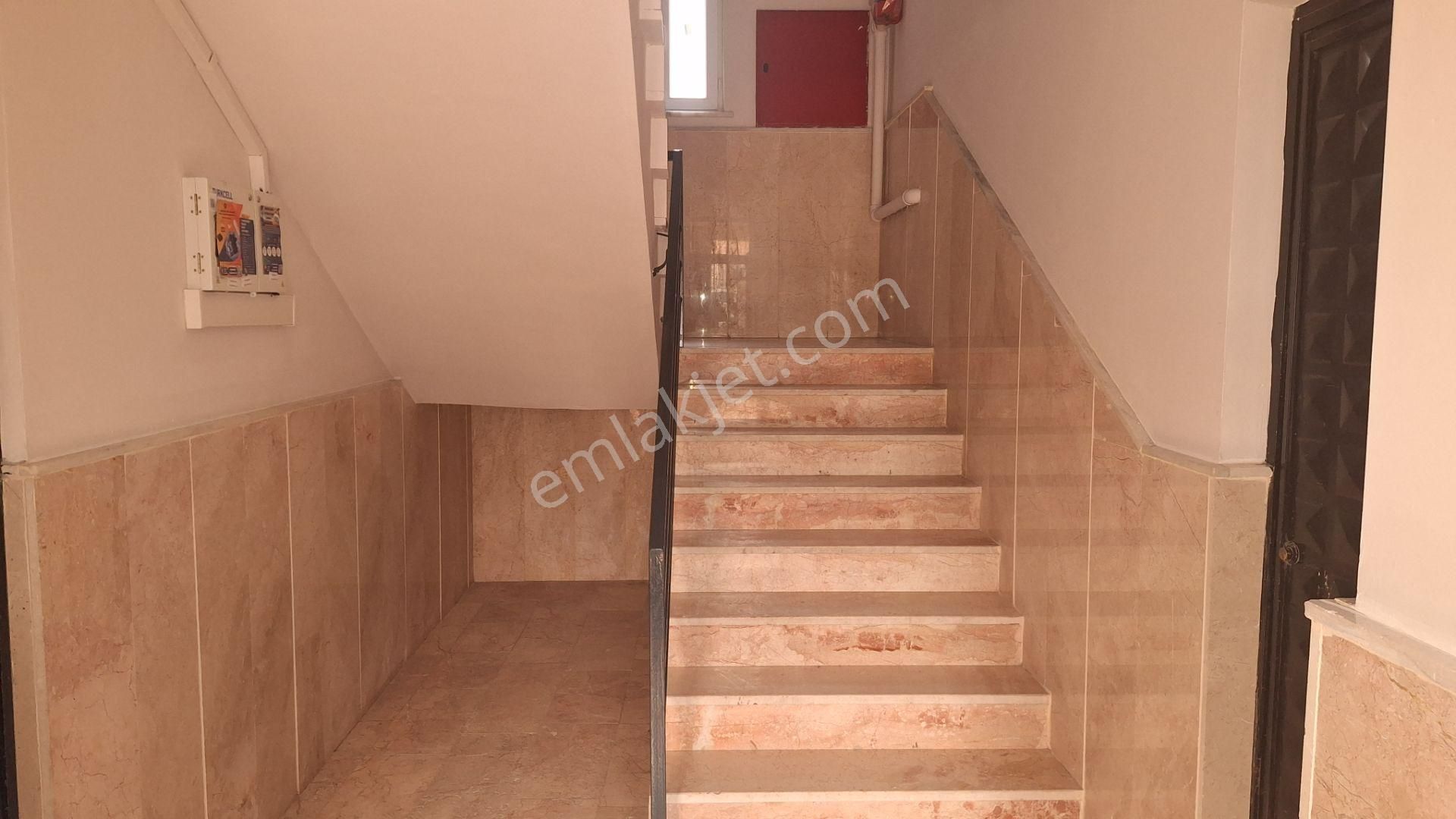 Century 21 Vizyon'dan Batıkent Mah.de Kiralık 3+1 Daire - Görsel 3