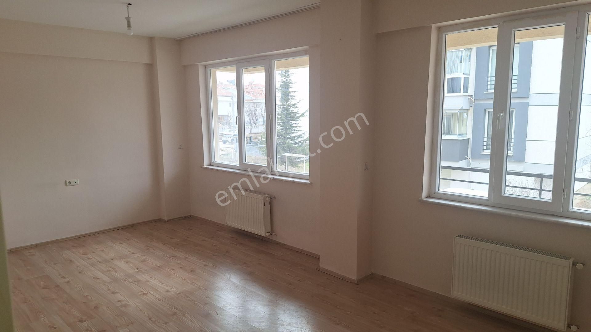 Century 21 Vizyon'dan Batıkent Mah.de Kiralık 3+1 Daire - Görsel 8