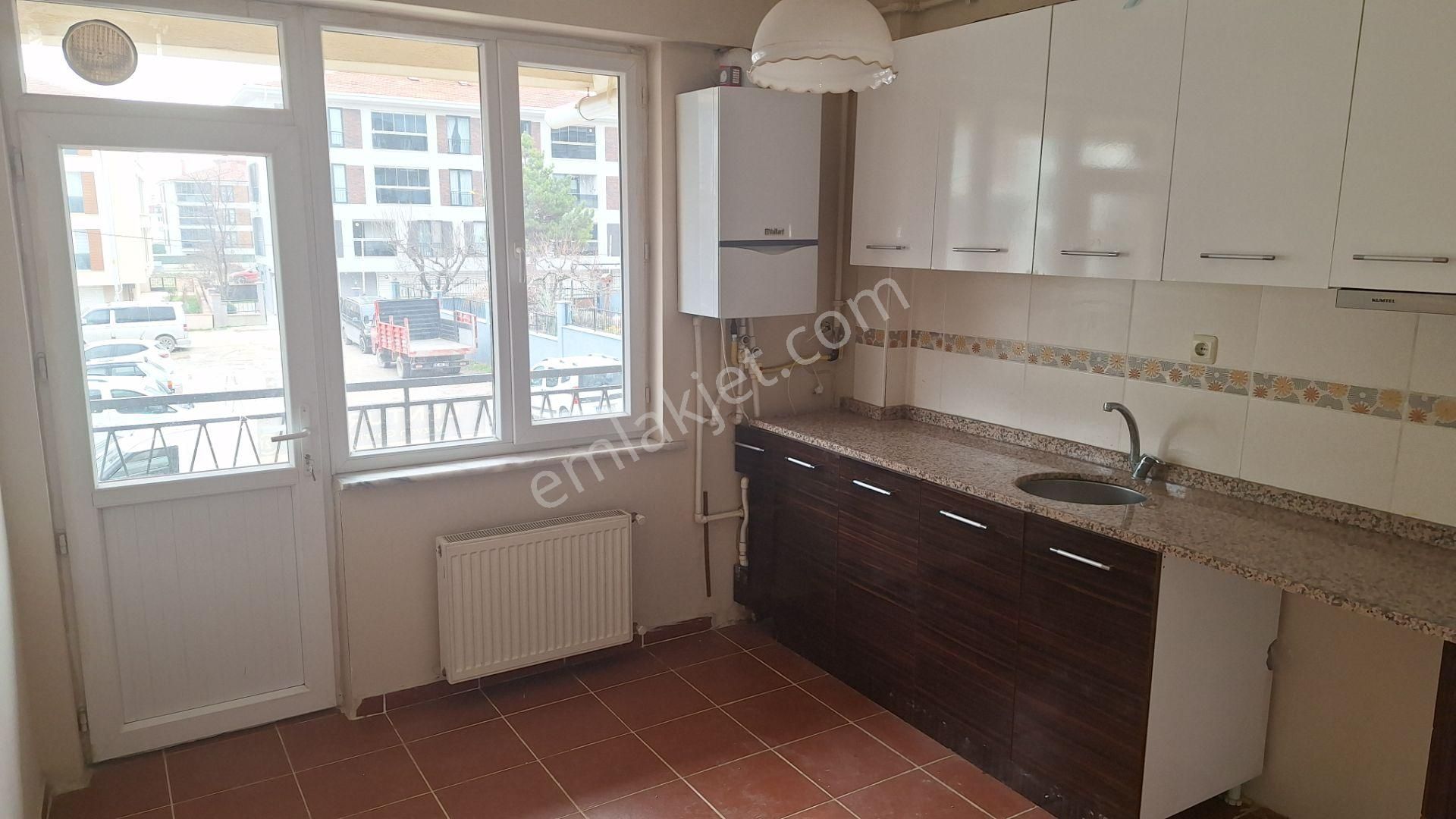 Century 21 Vizyon'dan Batıkent Mah.de Kiralık 3+1 Daire - Görsel 21