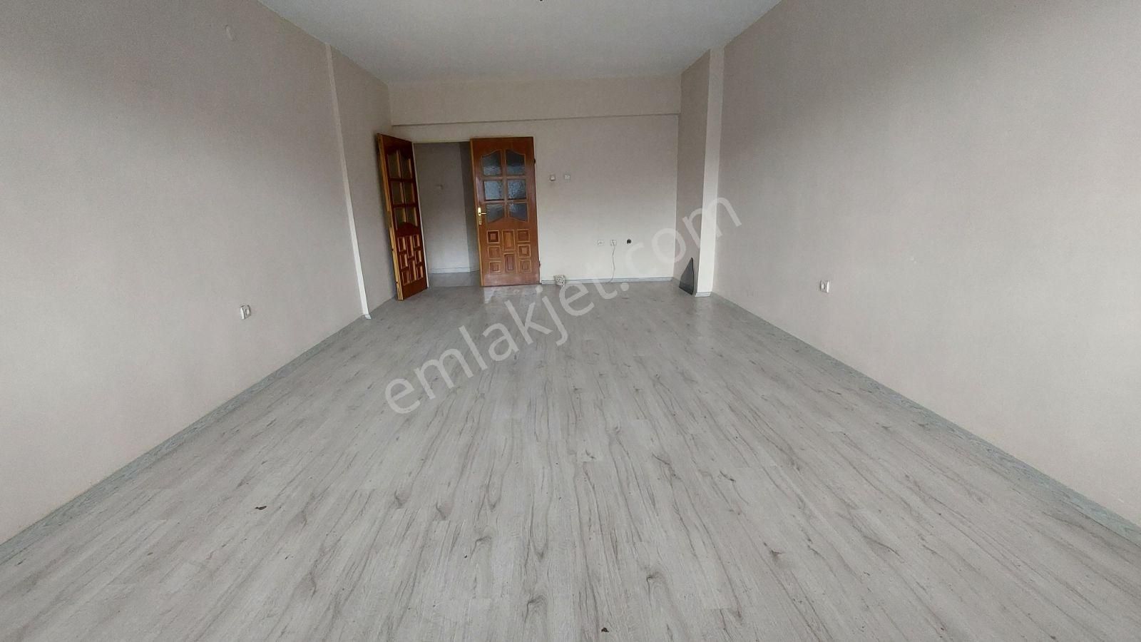 Törekent Metro Yakını Ara Katta Sitede Asansörlü İskanlı 3+1 - Görsel 5