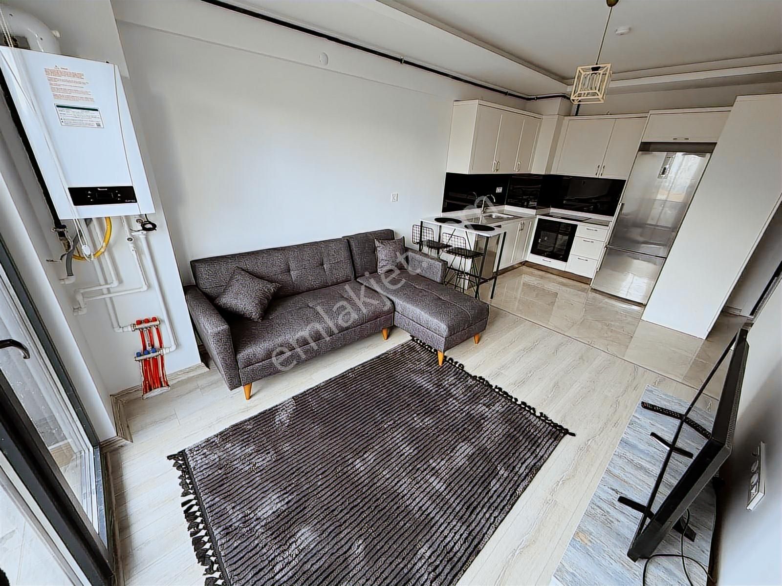 Turgut Özal Mh Site İçi K.otoparklı Lüx Eşyalı 1+1 Kiralık Daire