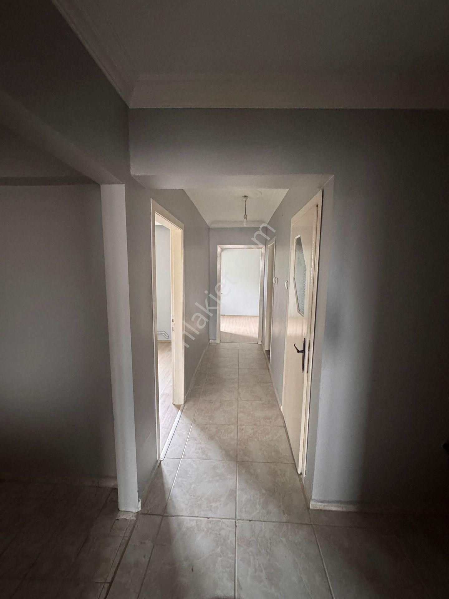 Emir Sultan Mahallesin'de Kiralık 2+1 Temiz Cam Balkonlu Daire - Görsel 8