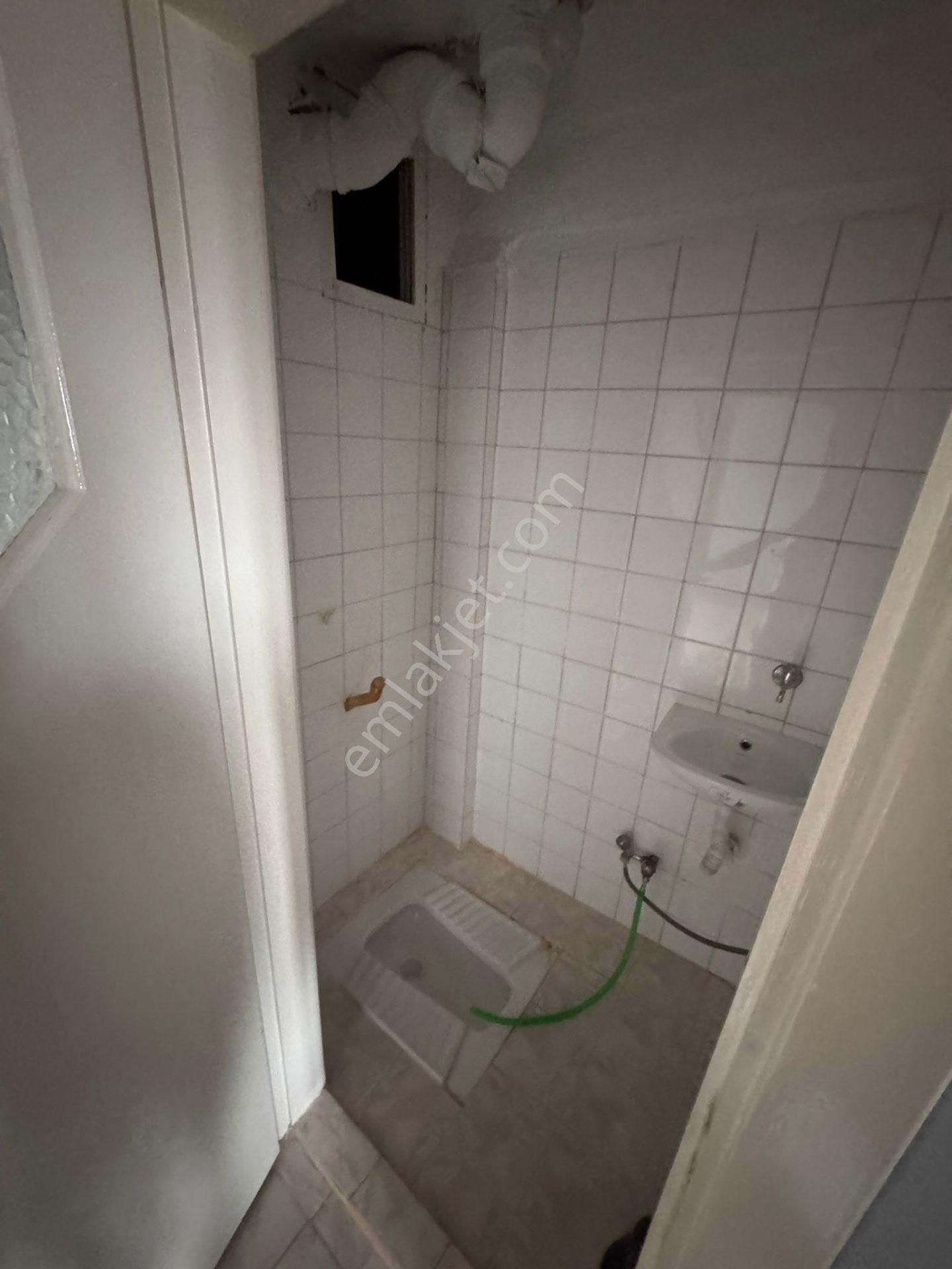 Emir Sultan Mahallesin'de Kiralık 2+1 Temiz Cam Balkonlu Daire - Görsel 5