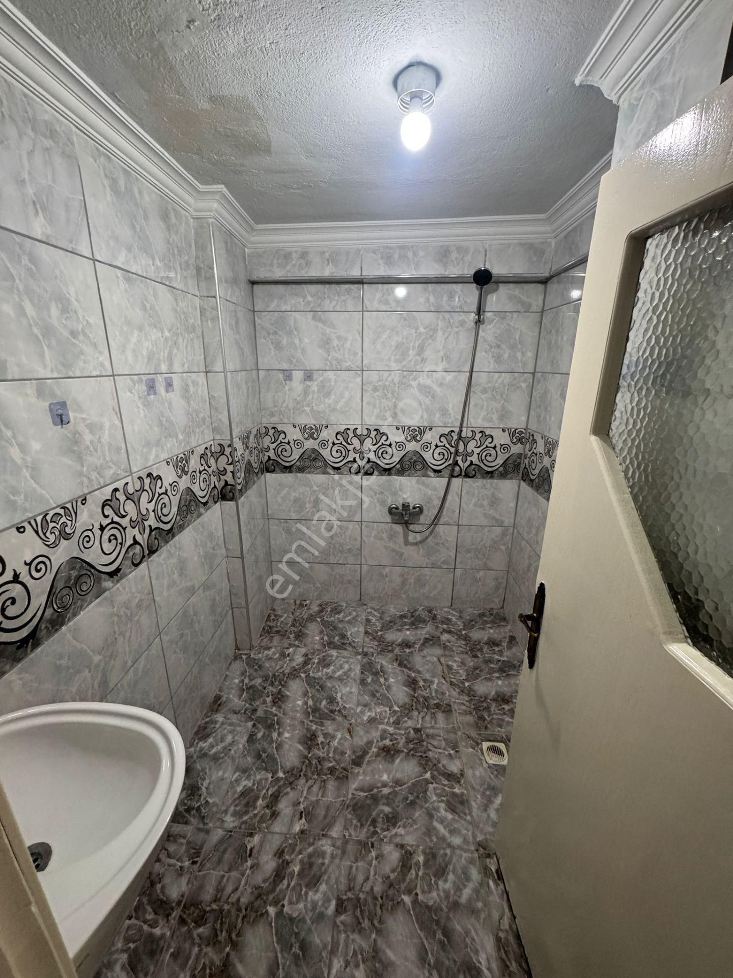 Emir Sultan Mahallesin'de Kiralık 2+1 Temiz Cam Balkonlu Daire - Görsel 4