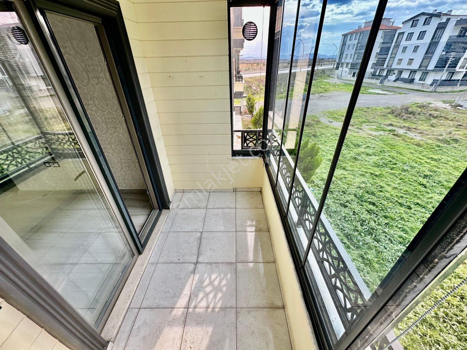 ꧁ay Emlaktan꧂akçay'da Kapalı Otoparklı Kombili Denize Yakın Asansörlü Satılık 2+1 Daire - Görsel 11