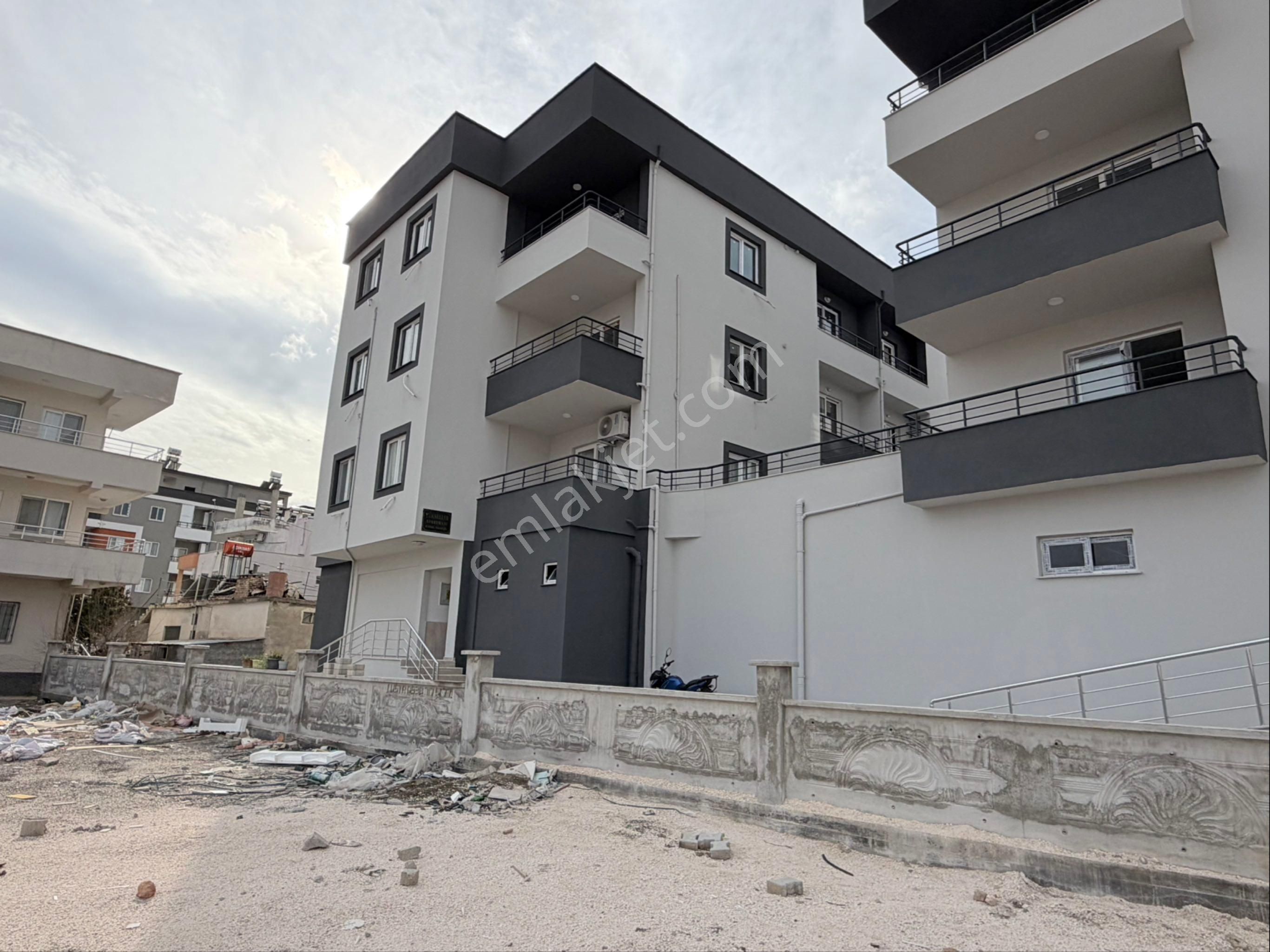 Türe Gayrimenkul‘den Silifke Gazi Mahallesi Demokrasi Parkı Civarı Satılık 2 + 1 Daire - Görsel 3