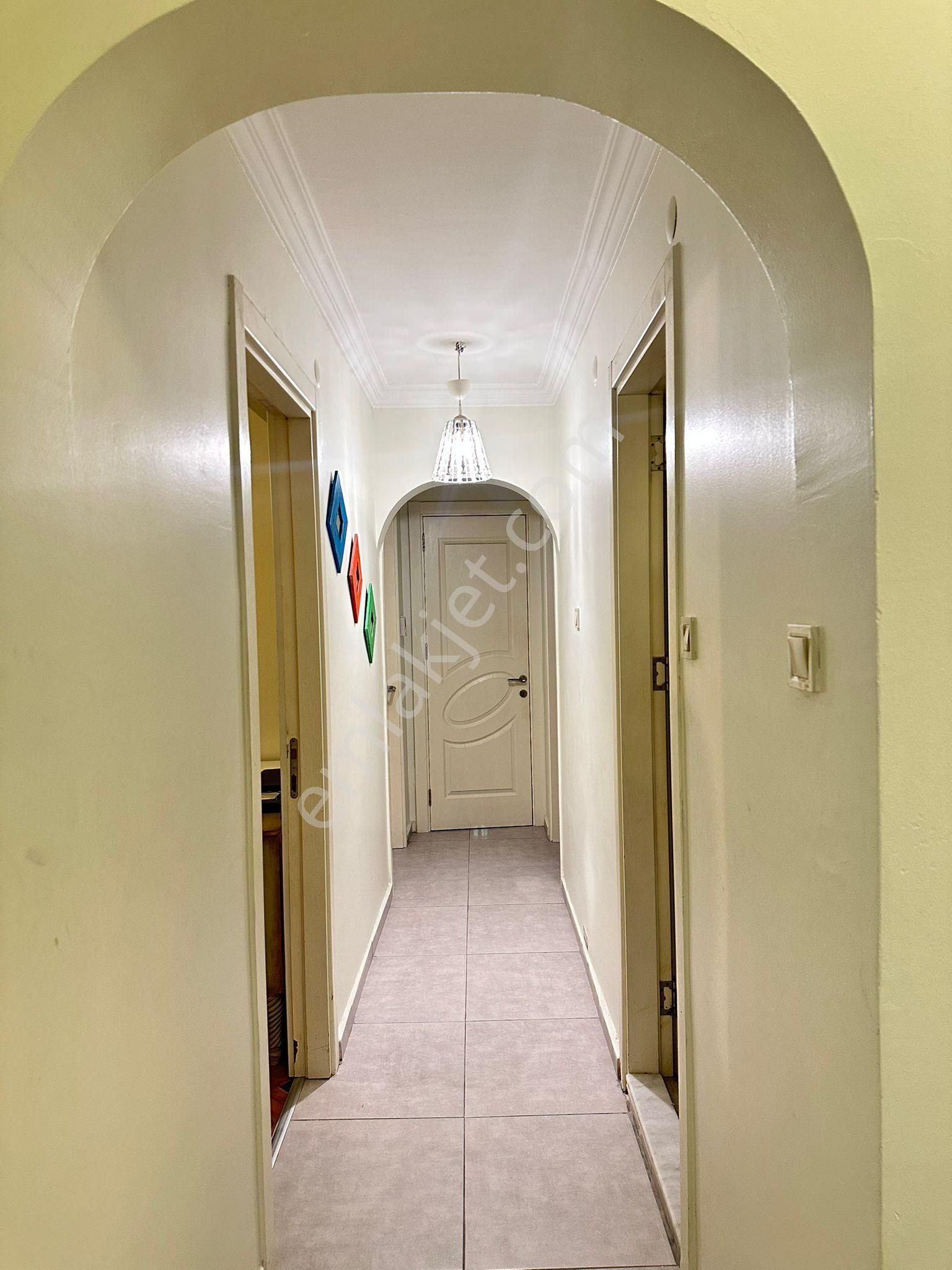 Karşıyaka, Bostanlı'da Müstakil Tadında 3+1 Satılık Daire - Görsel 18