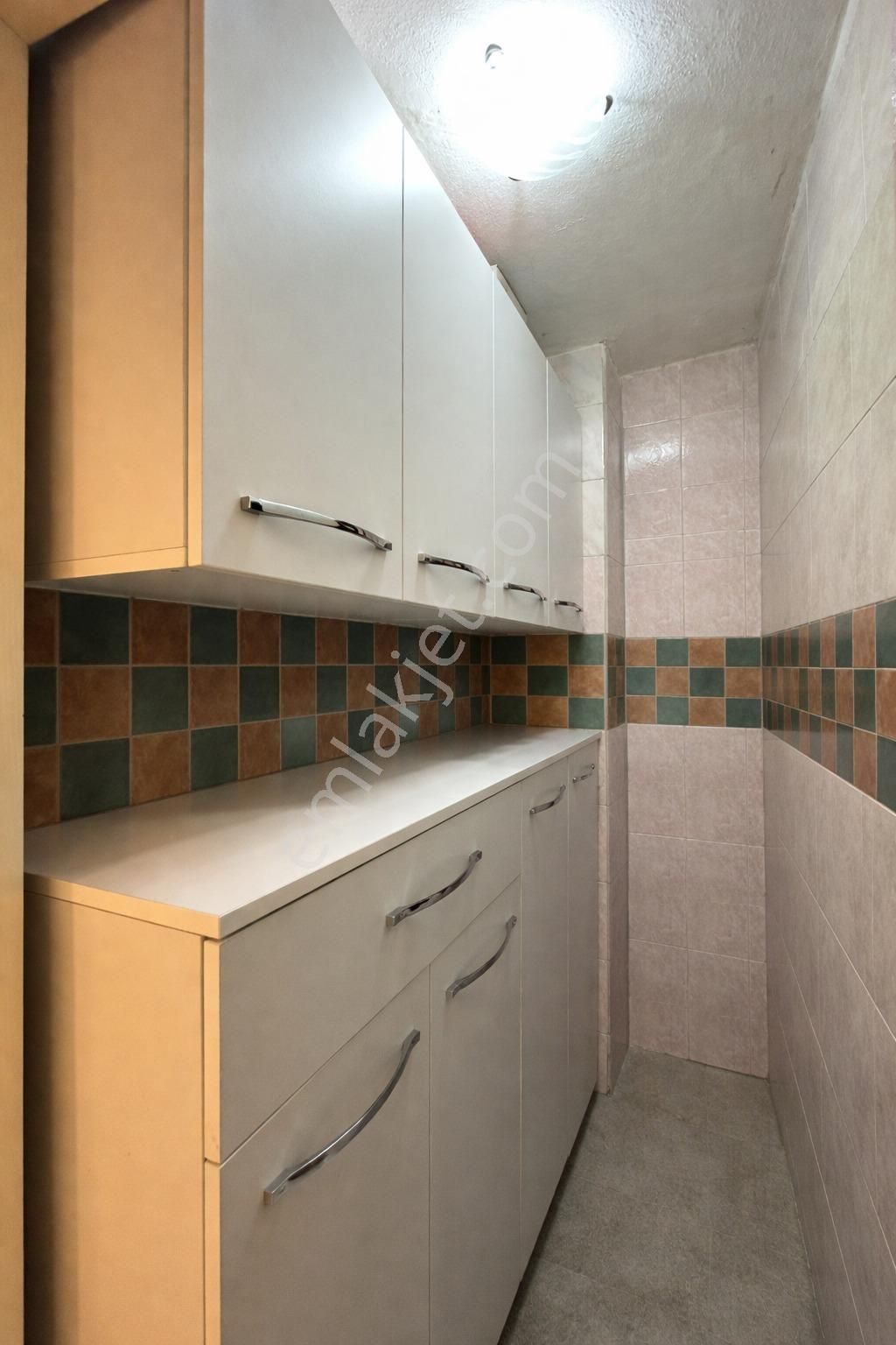 Karşıyaka, Bostanlı'da Müstakil Tadında 3+1 Satılık Daire - Görsel 10