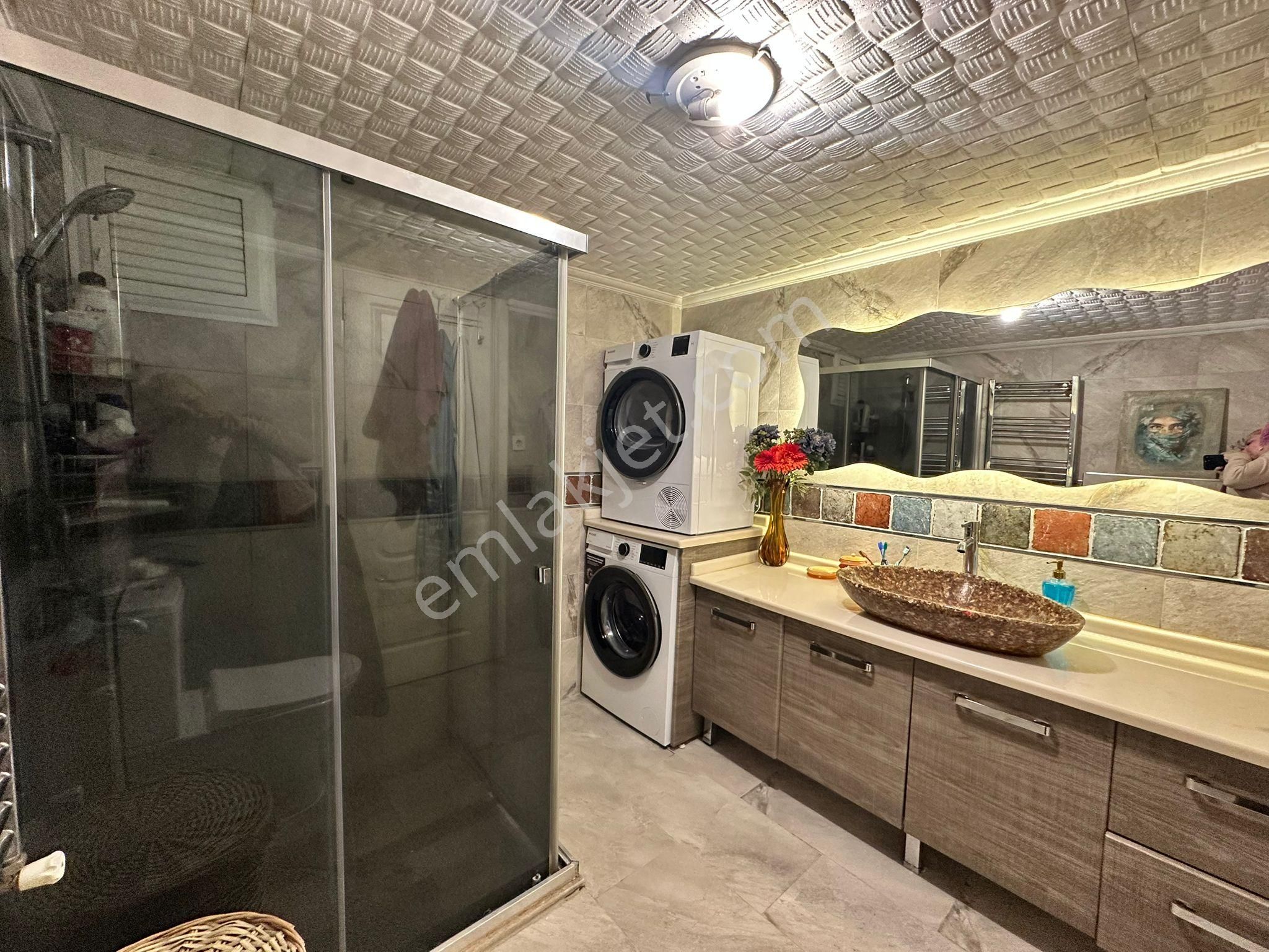 Karşıyaka, Bostanlı'da Müstakil Tadında 3+1 Satılık Daire - Görsel 21