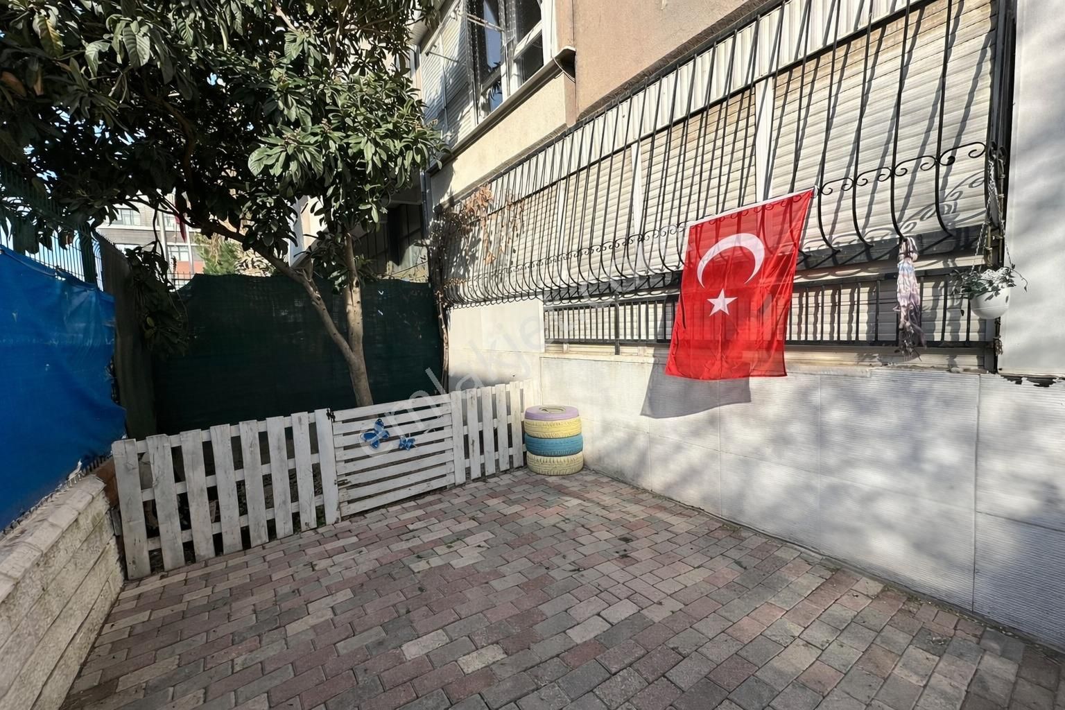 Karşıyaka, Bostanlı'da Müstakil Tadında 3+1 Satılık Daire - Görsel 9