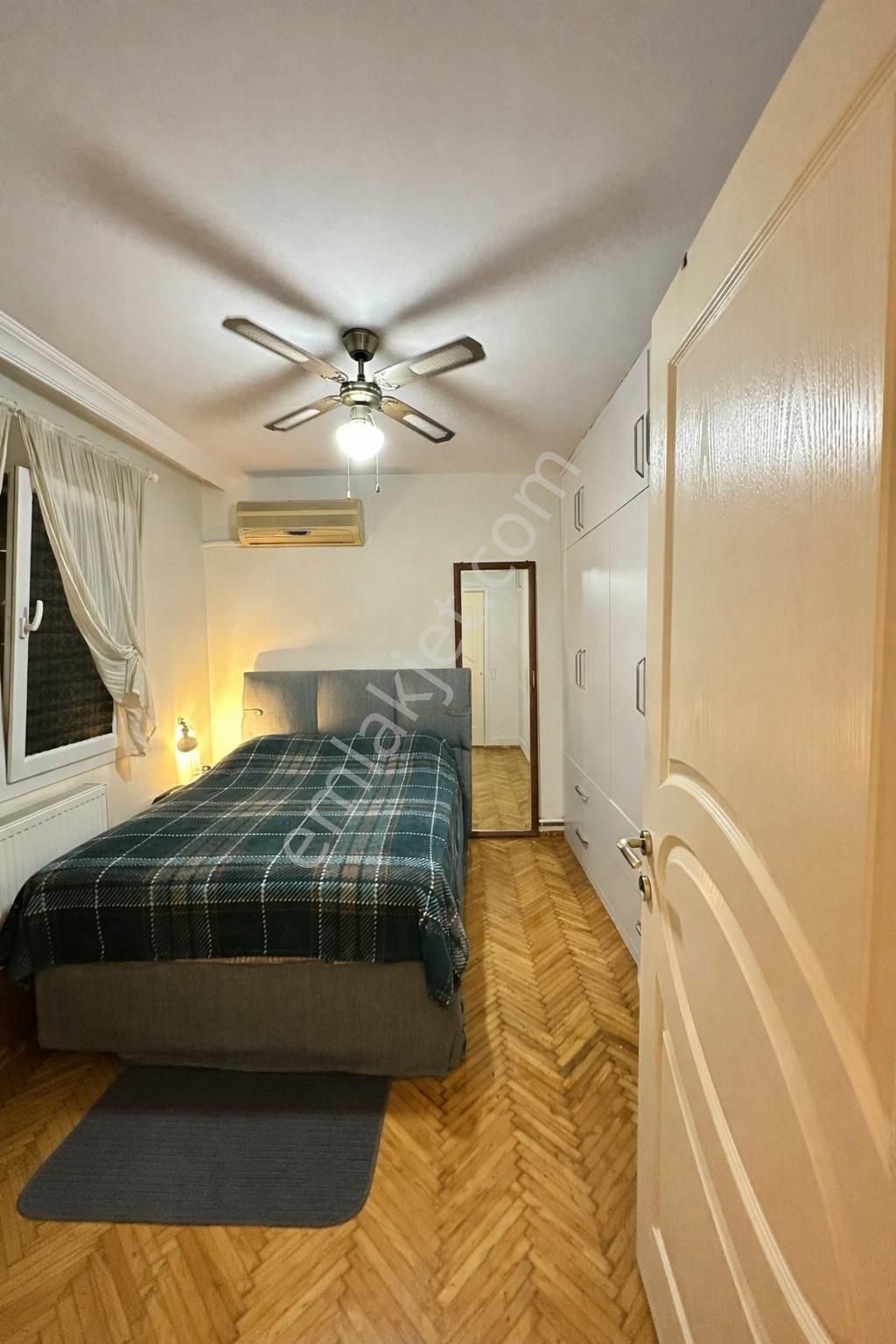 Karşıyaka, Bostanlı'da Müstakil Tadında 3+1 Satılık Daire - Görsel 11